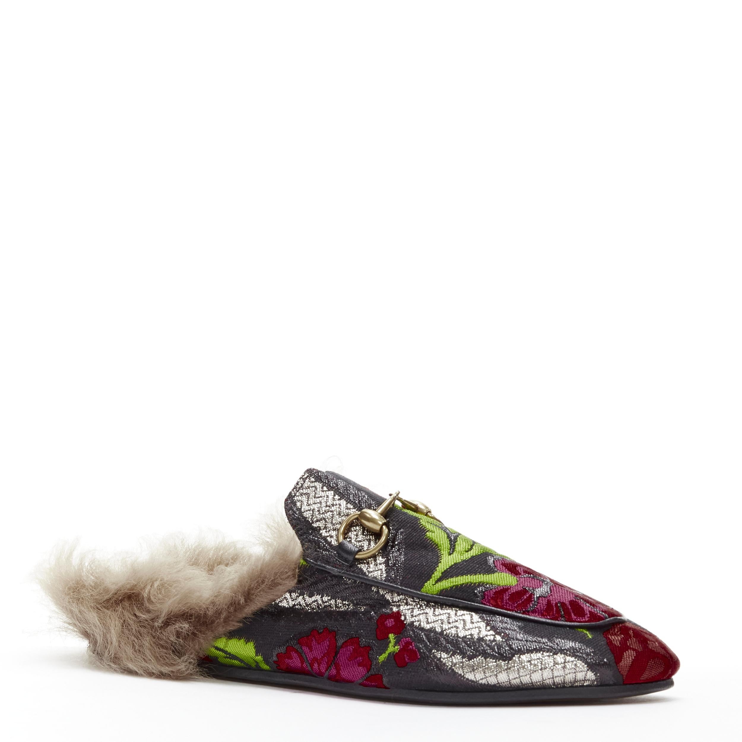 GUCCI Alessandro Michele Princetown floral jacquard fur lined loafer EU36
Reference: TGAS/B02020
Brand: Gucci
Designer: Alessandro Michele
Model: Princetown
Collection: Runway
Material: Fabric
Color: Multicolour
Pattern: Solid
Closure: Slip