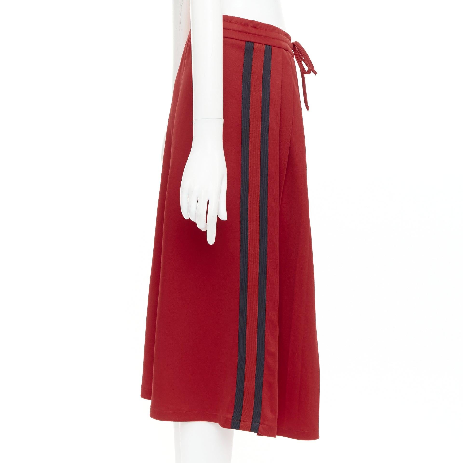 GUCCI Alessandro Michele red pleated Signature Web side track skirt XS Neuf - En vente à Hong Kong, NT