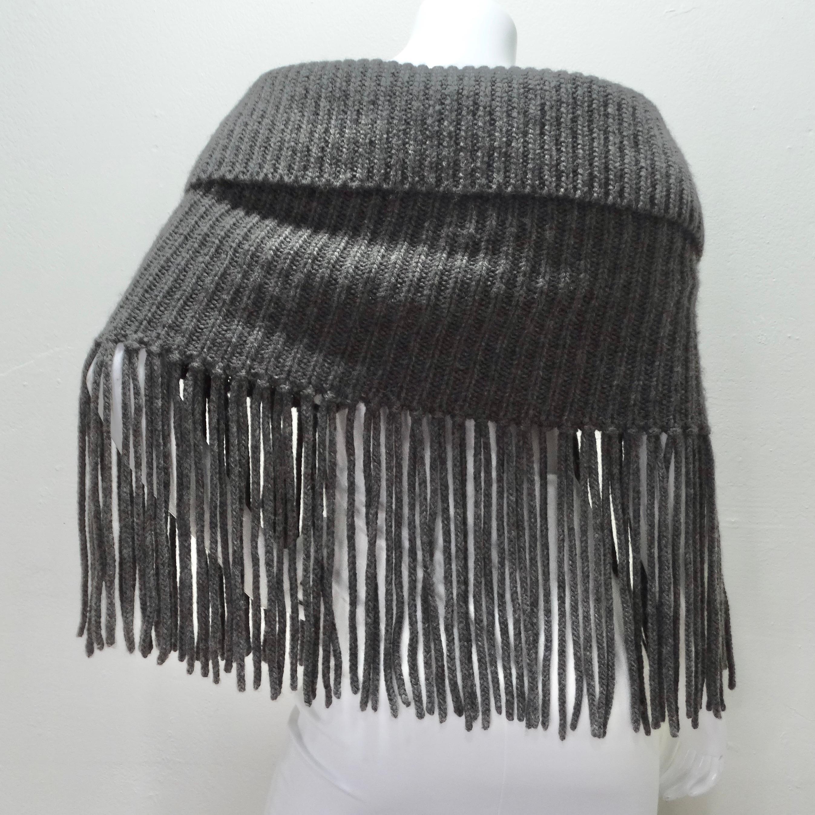 Gucci Alpaca Fringe Knit Poncho In Excellent Condition For Sale In Scottsdale, AZ