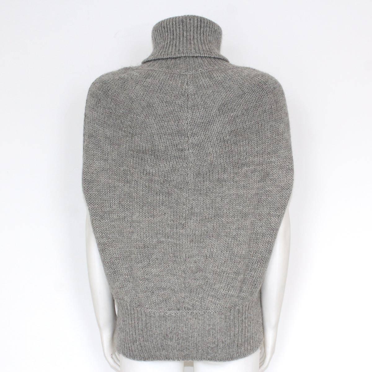Top Quality & Design for this Gucci turtleneck
50% Alpaca, 50% Wool
Grey color
Twist work
Lenght cm 75 (29.5 inches)
Made in Italy
Worldwide express shipping included in the price !