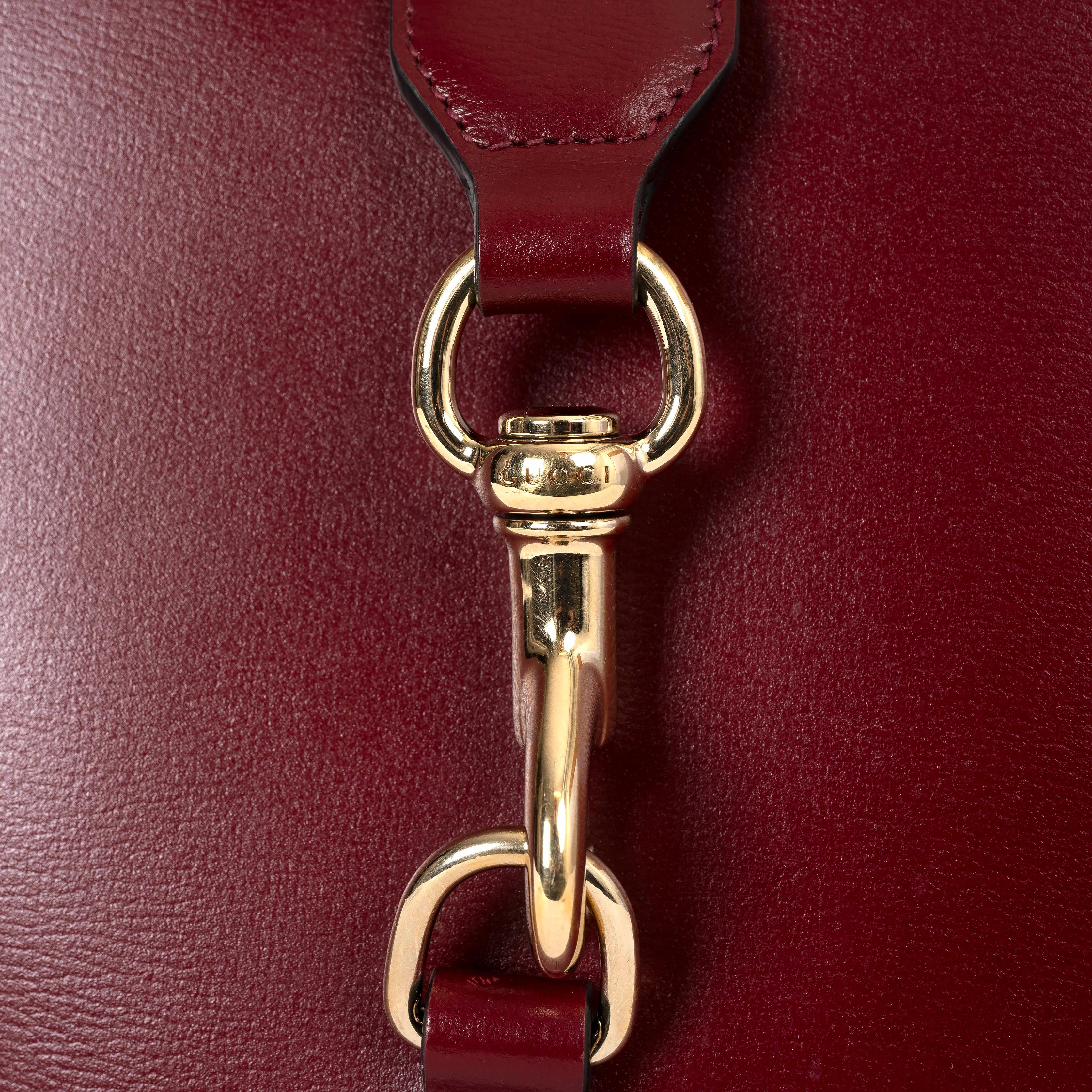 Bolso bandolera GUCCI Ancora de piel roja 2024 MINI BUCKET 1