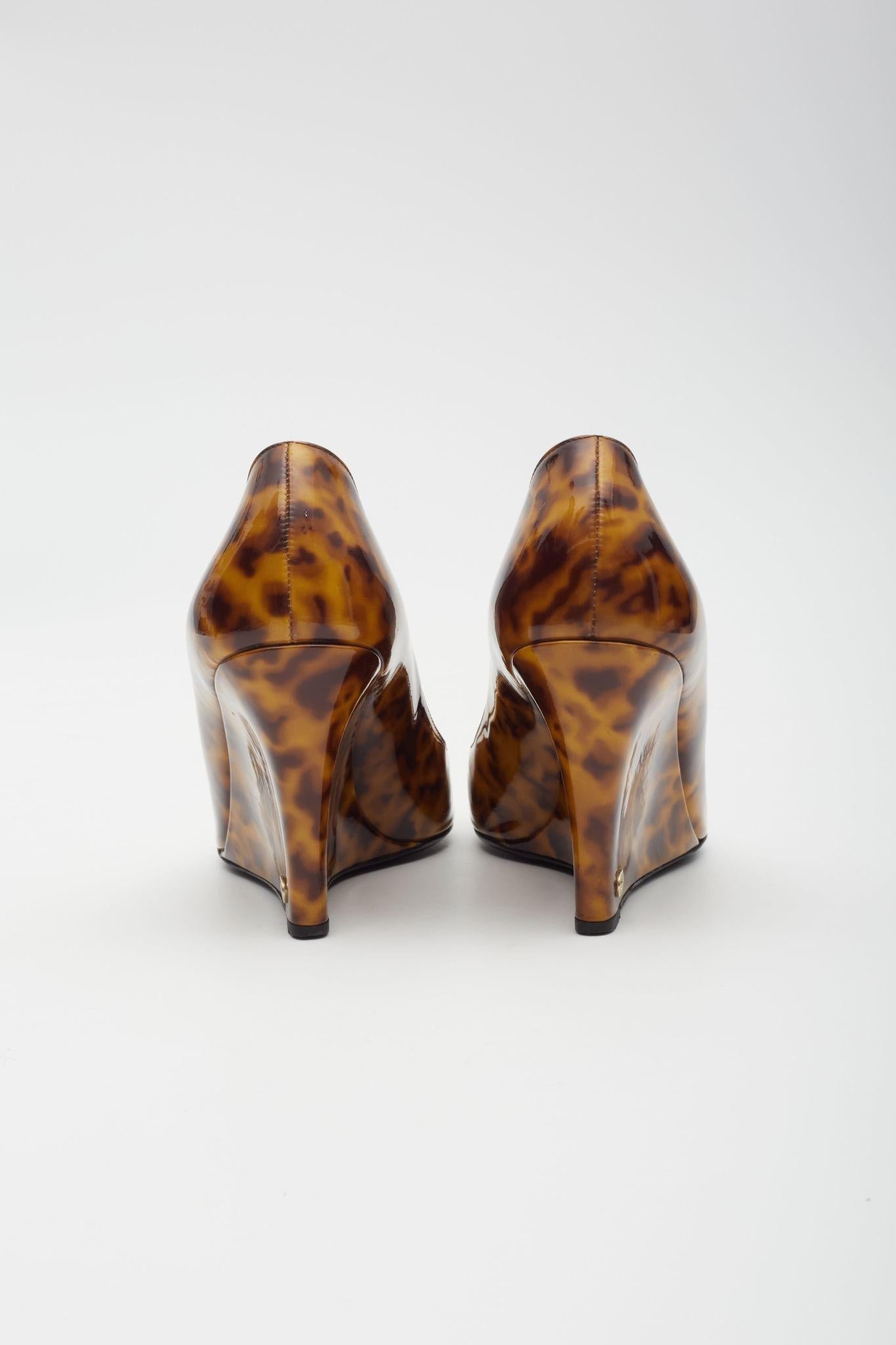 Brown Gucci Animal Print G Logo Patent Wedges (10B) For Sale