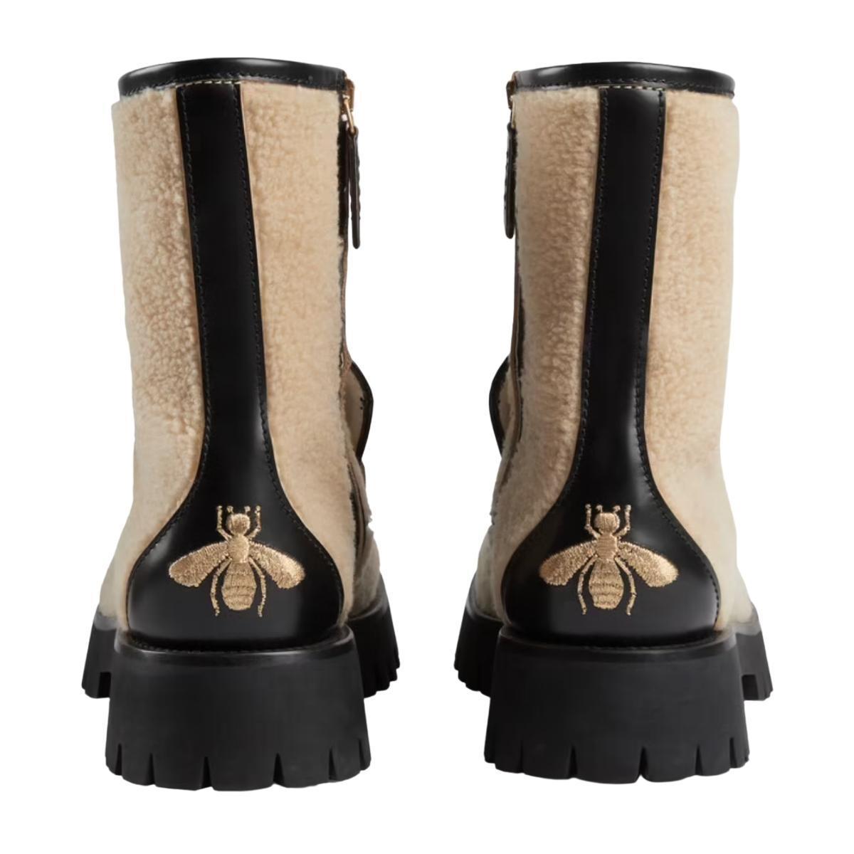 Gucci Ankle Boot With Horsebit In Neutrals IT 37 In New Condition For Sale In Brossard, QC