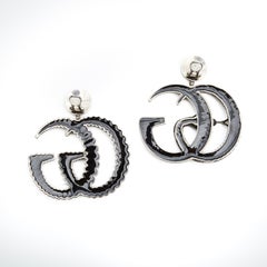 Gucci Antiqued Sliver Tone Snake Mismatch Clip on Earrings