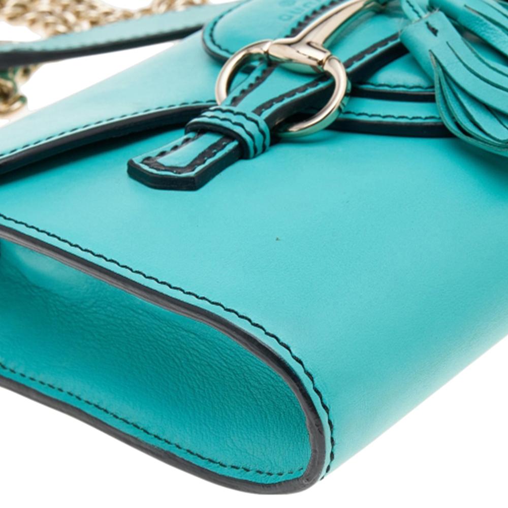Gucci Aqua Blue Leather Small Emily Chain Shoulder Bag In Good Condition In Dubai, Al Qouz 2