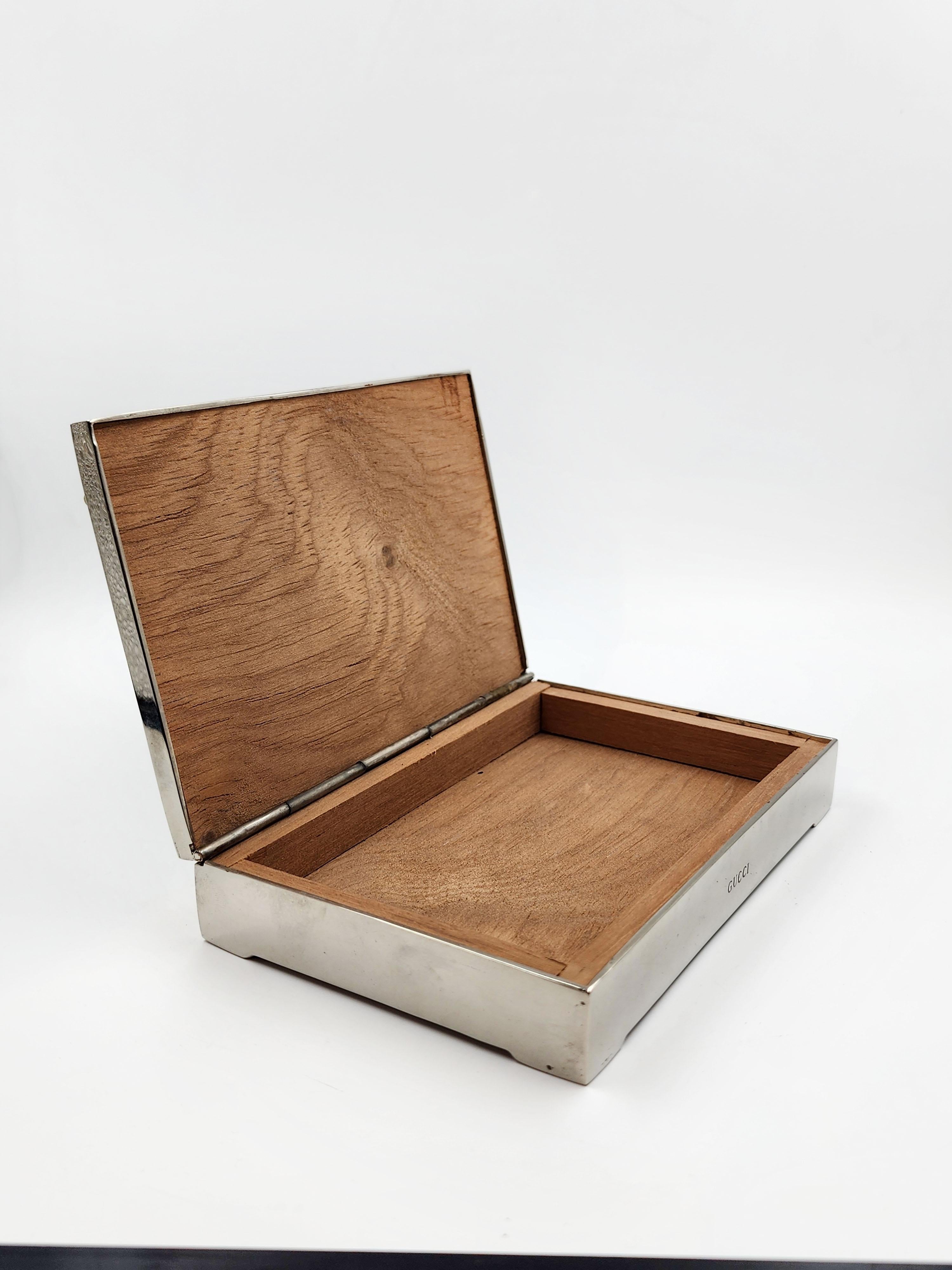 Estuche de tabaco de metal plateado Art Déco Gucci siglo XX en venta