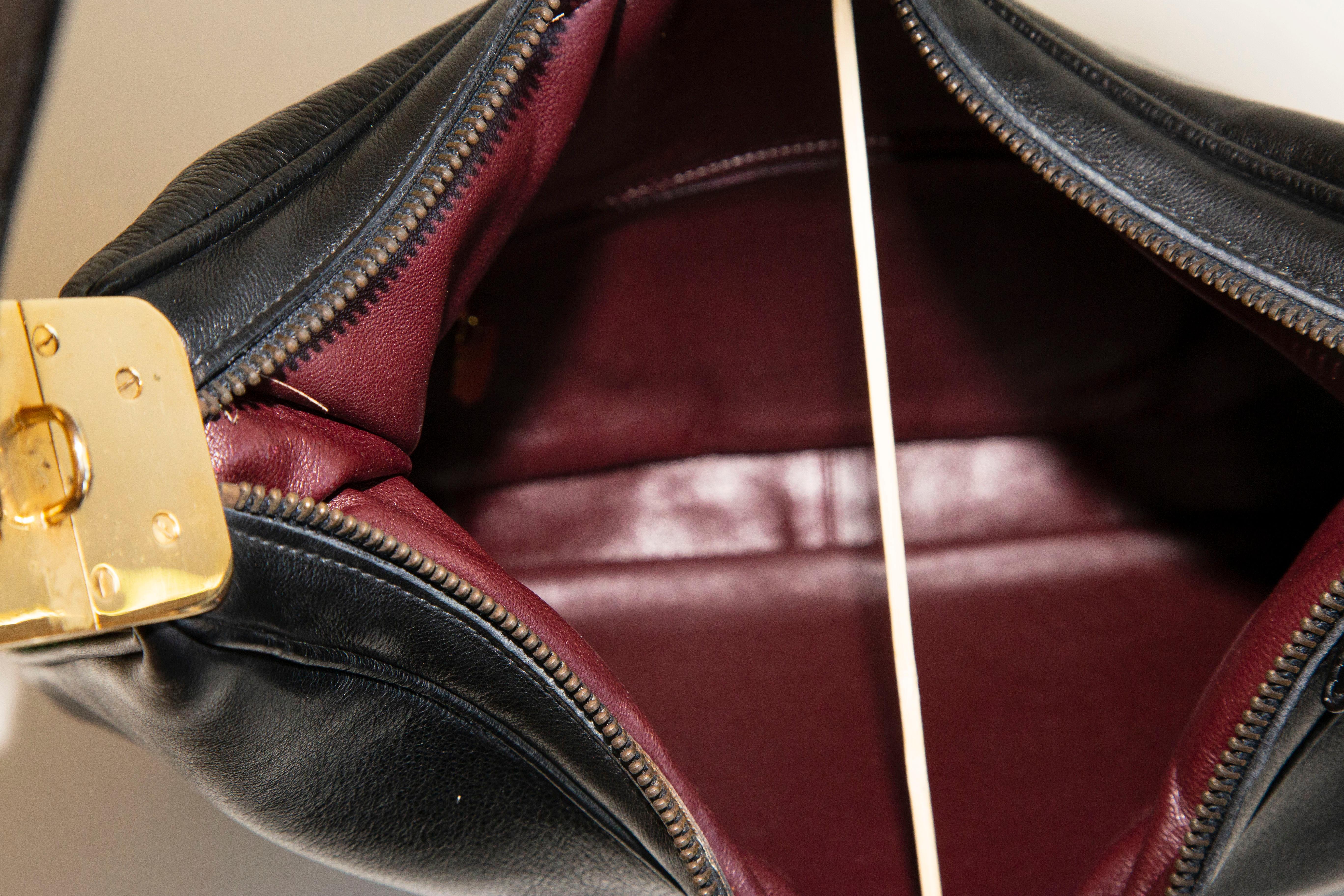 Gucci Attache Large Shoulder Bag Gucci Signature Race Strap Black Leather 1960s 9