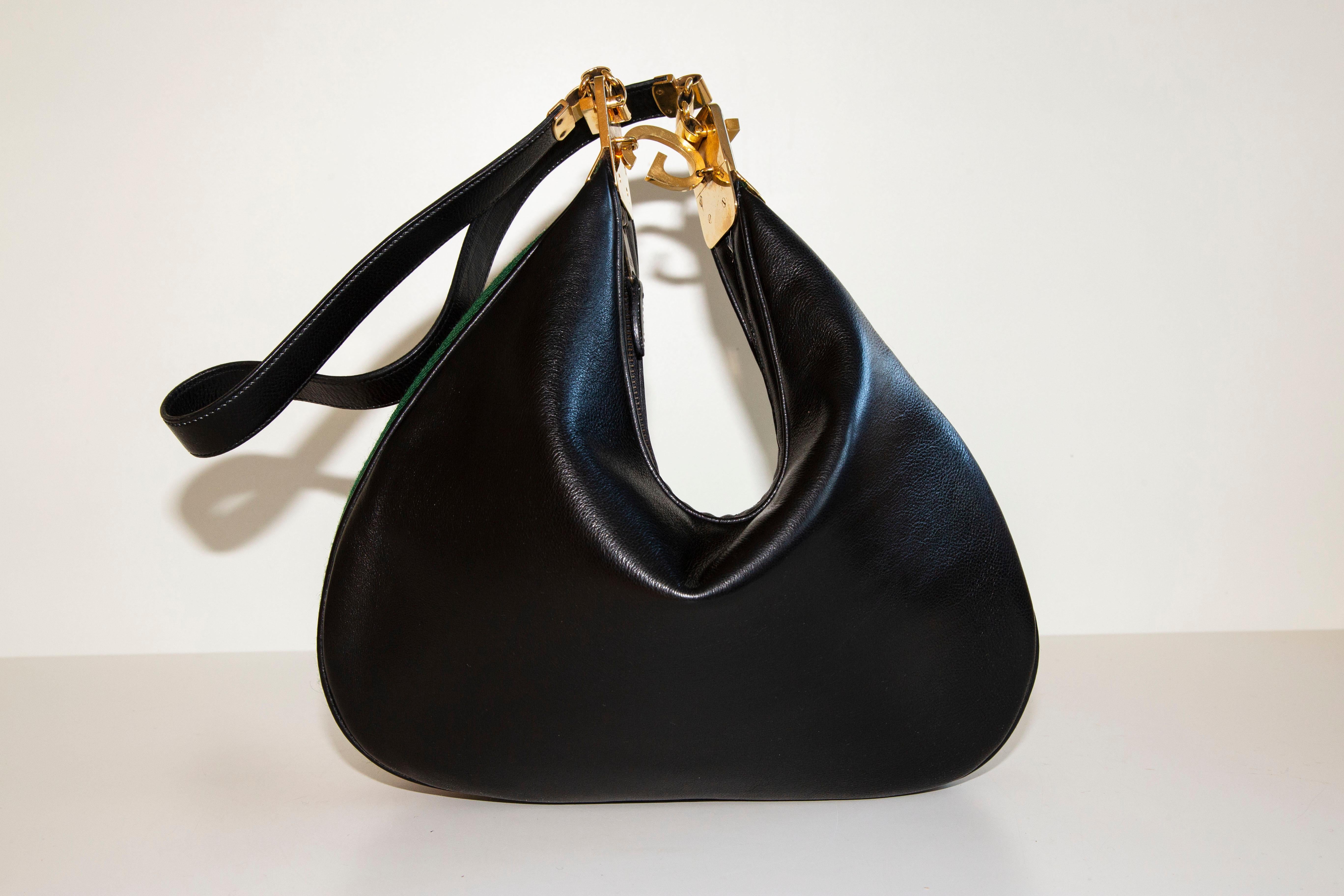 Women's or Men's Gucci Attache Large Shoulder Bag Gucci Signature Race Strap Black Leather 1960s