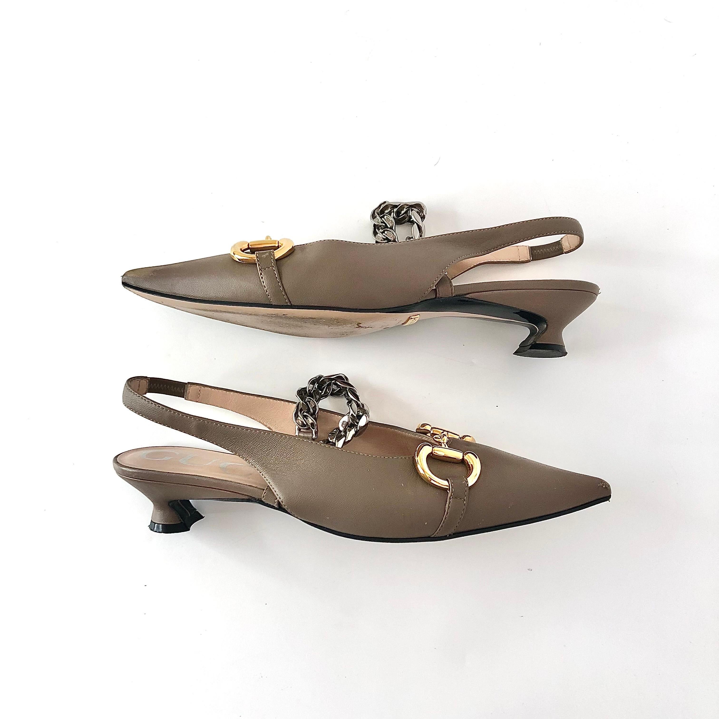 Gucci Baby Bit Deva Taupe Maryjane Pointed Toe Slingback Kitten Heel Pumps 36 In condizioni buone in vendita a Mechanicsville, VA