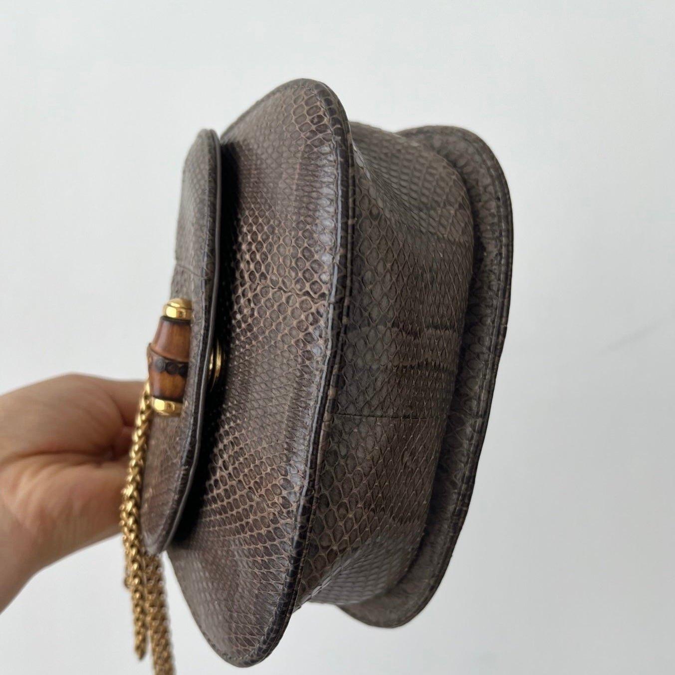 Gucci Bamboo 1947 Night Mini-Python-Abendtasche mit Kette (Schwarz)