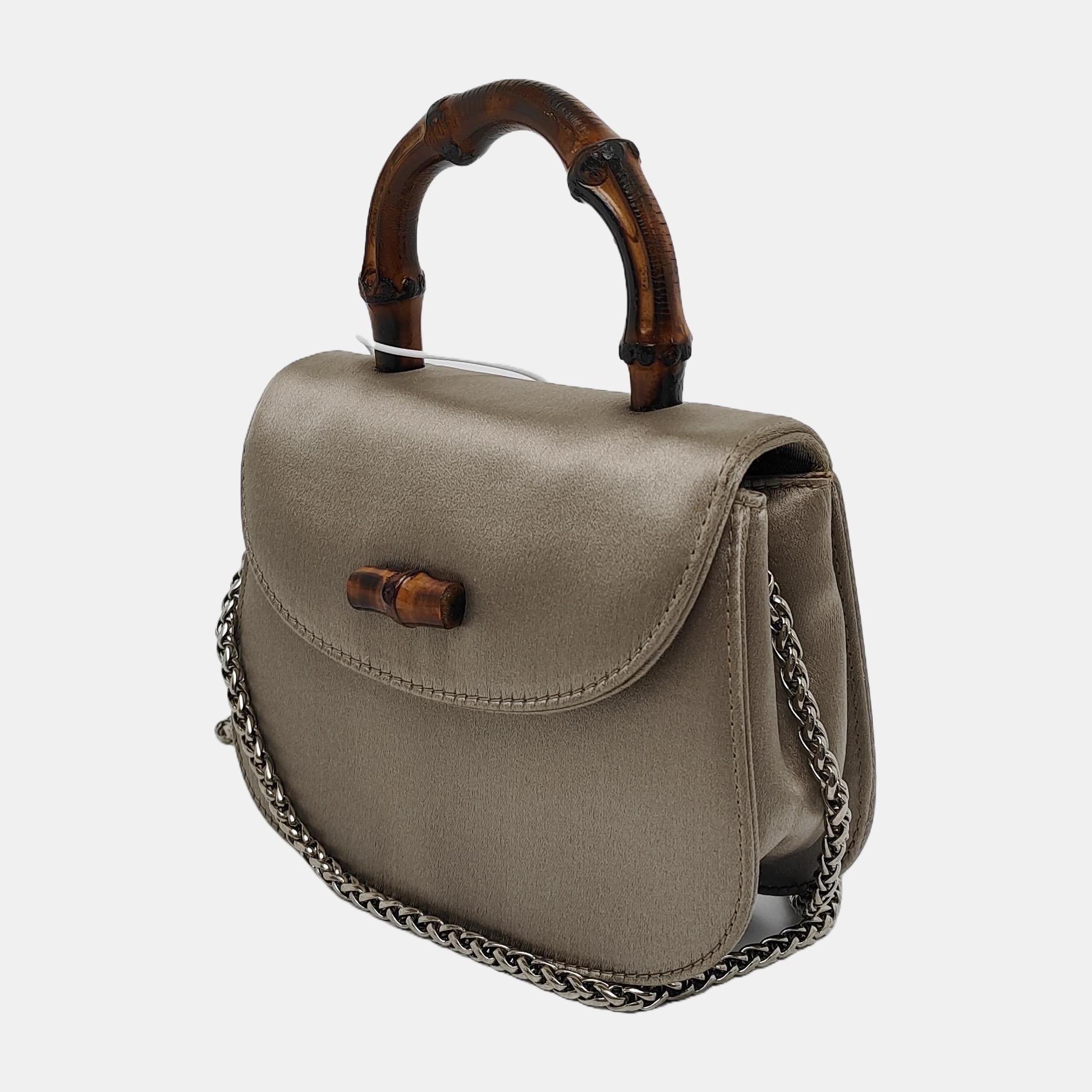 Gucci Bamboo 1947 Night Super Mini Beige Silk Evening Bag with Chain In Good Condition For Sale In AUBERVILLIERS, FR