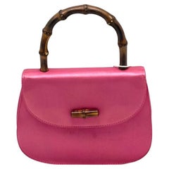 Gucci Bamboo 1947 Nacht Super Mini Rosa Satin Abendtasche aus Satin