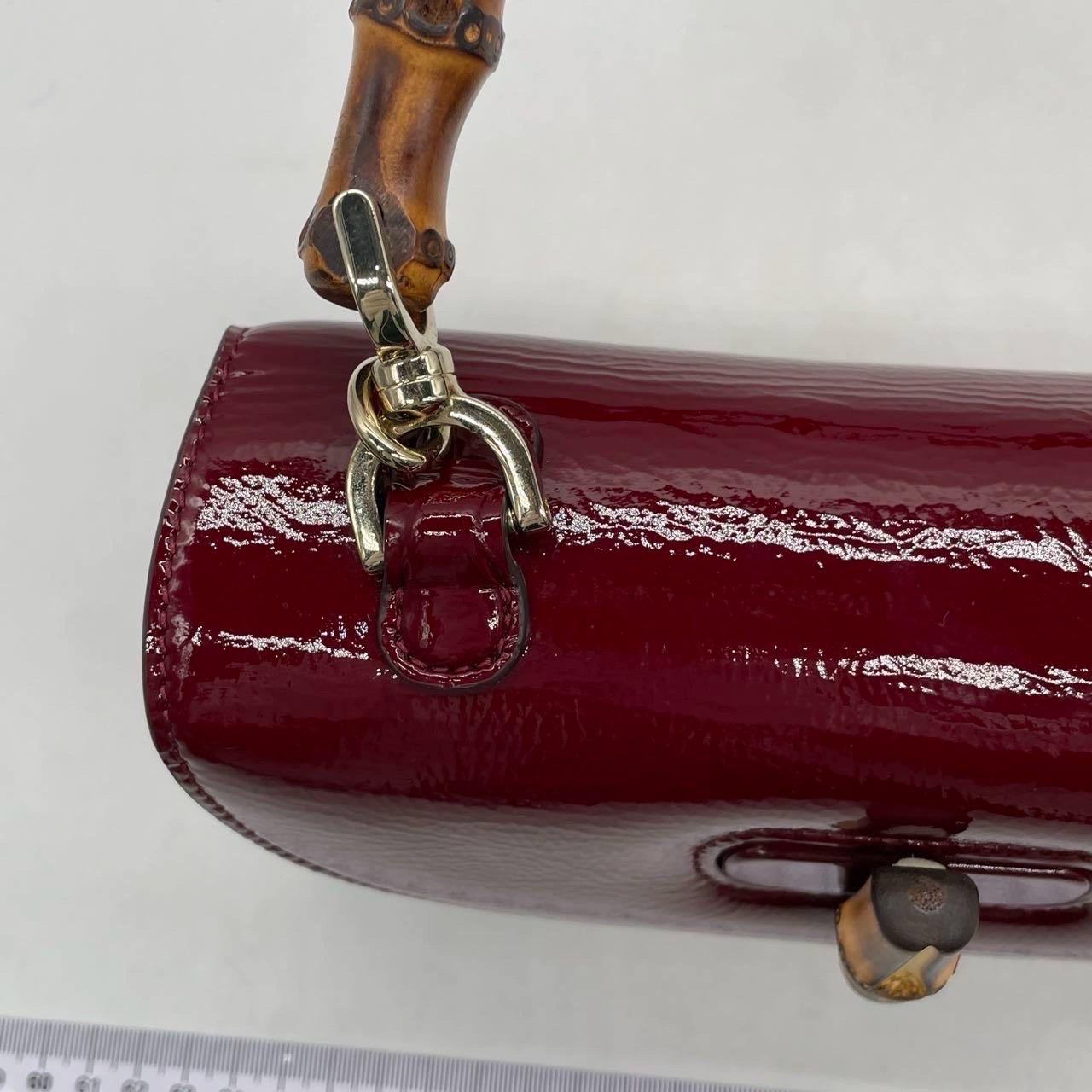 Gucci Bamboo 1947 Small Ancora Red Burgundy Patent Leather Top Handle Bag en vente 11
