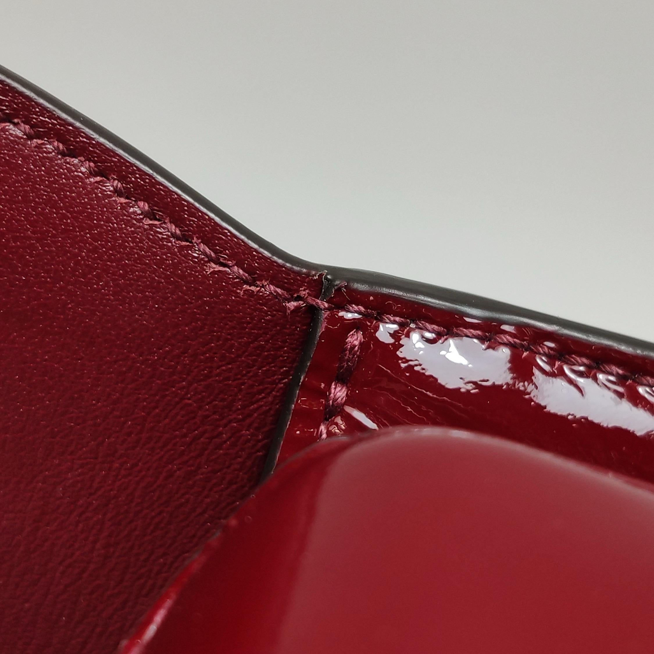 Gucci Bamboo 1947 Small Ancora Red Burgundy Patent Leather Top Handle Bag en vente 13