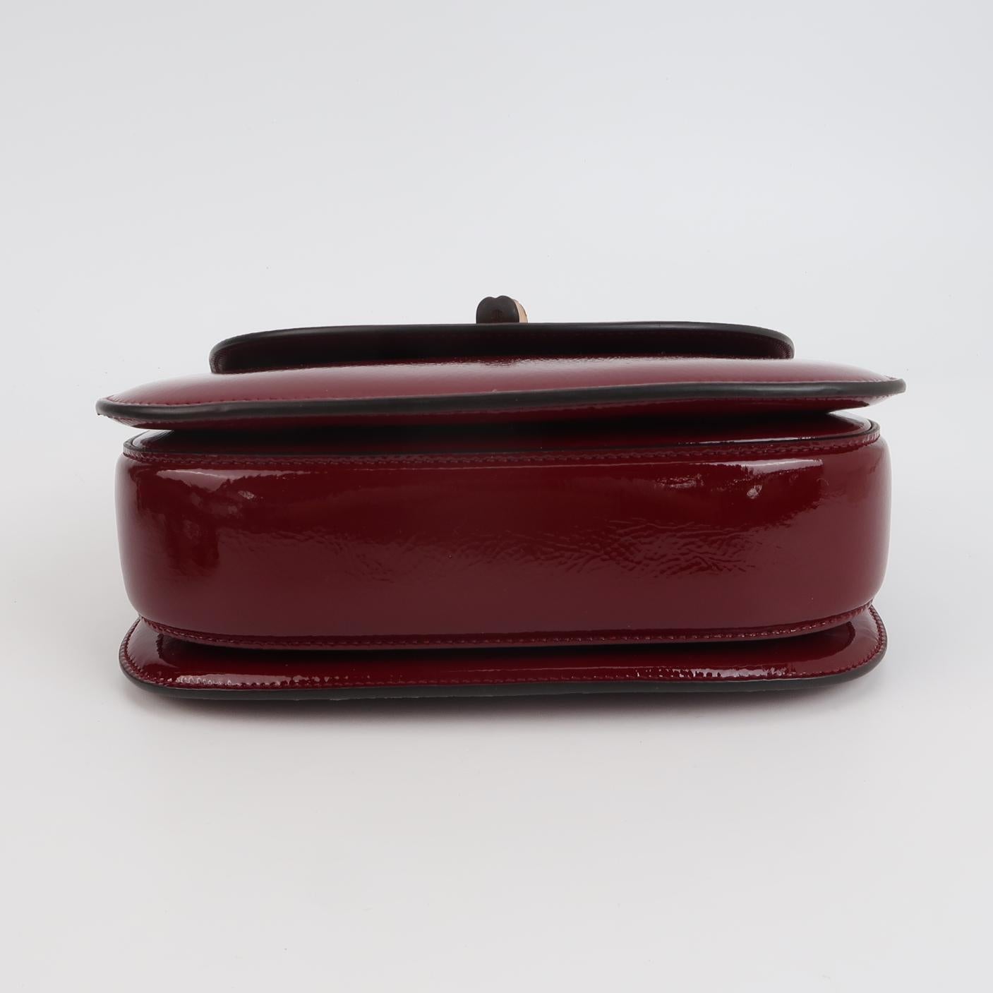 Gucci Bamboo 1947 Small Ancora Red Burgundy Patent Leather Top Handle Bag en vente 1