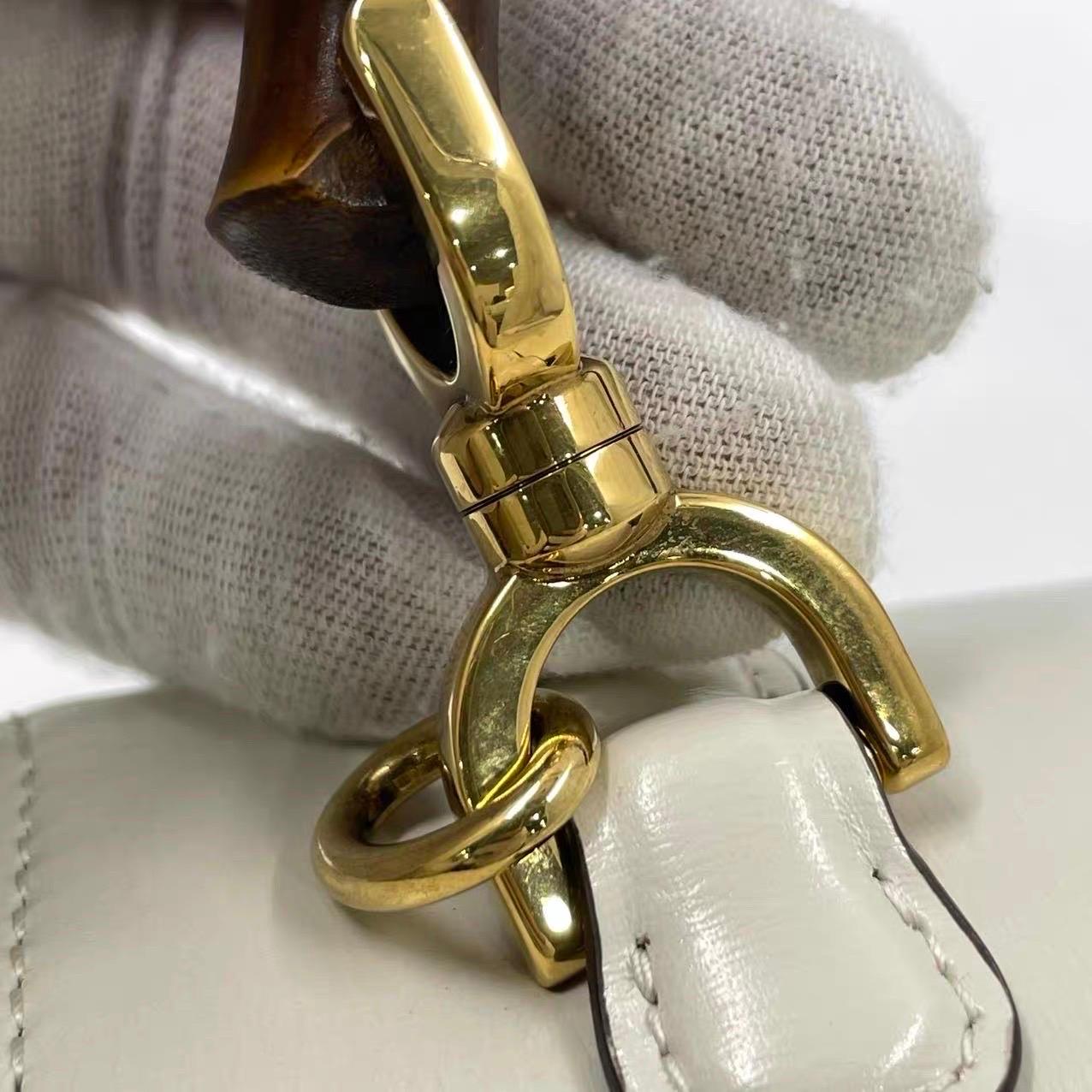 Gucci Bamboo 1947 Top Handle Bag Small White Box Leather Canvas Strap en vente 3