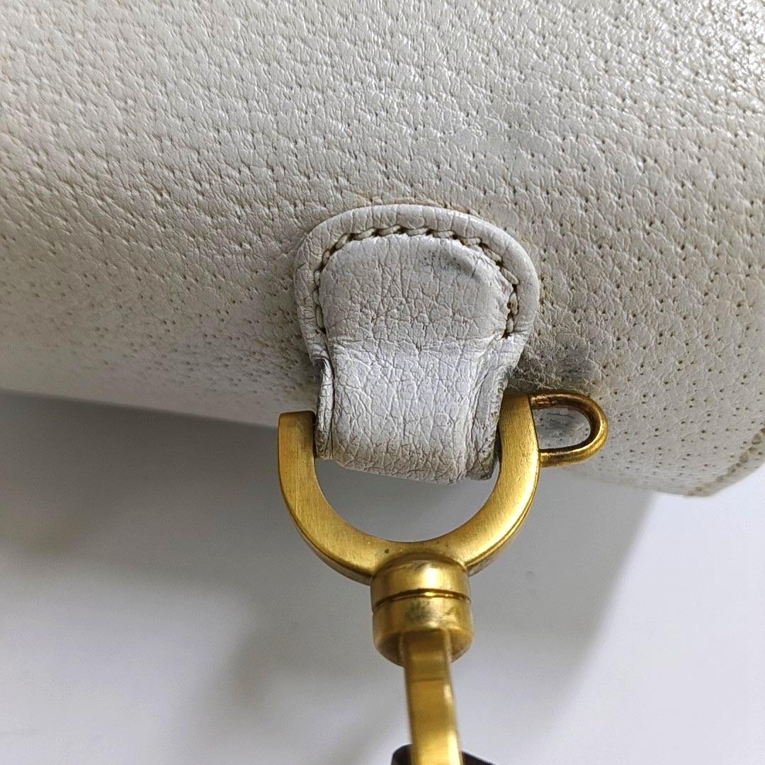 Gucci Bamboo 1947 Top Handle Bag Weißes genarbtes Leder Medium im Angebot 4