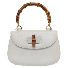 Gucci Bamboo 1947 Borsa a manico superiore in pelle martellata bianca Media
