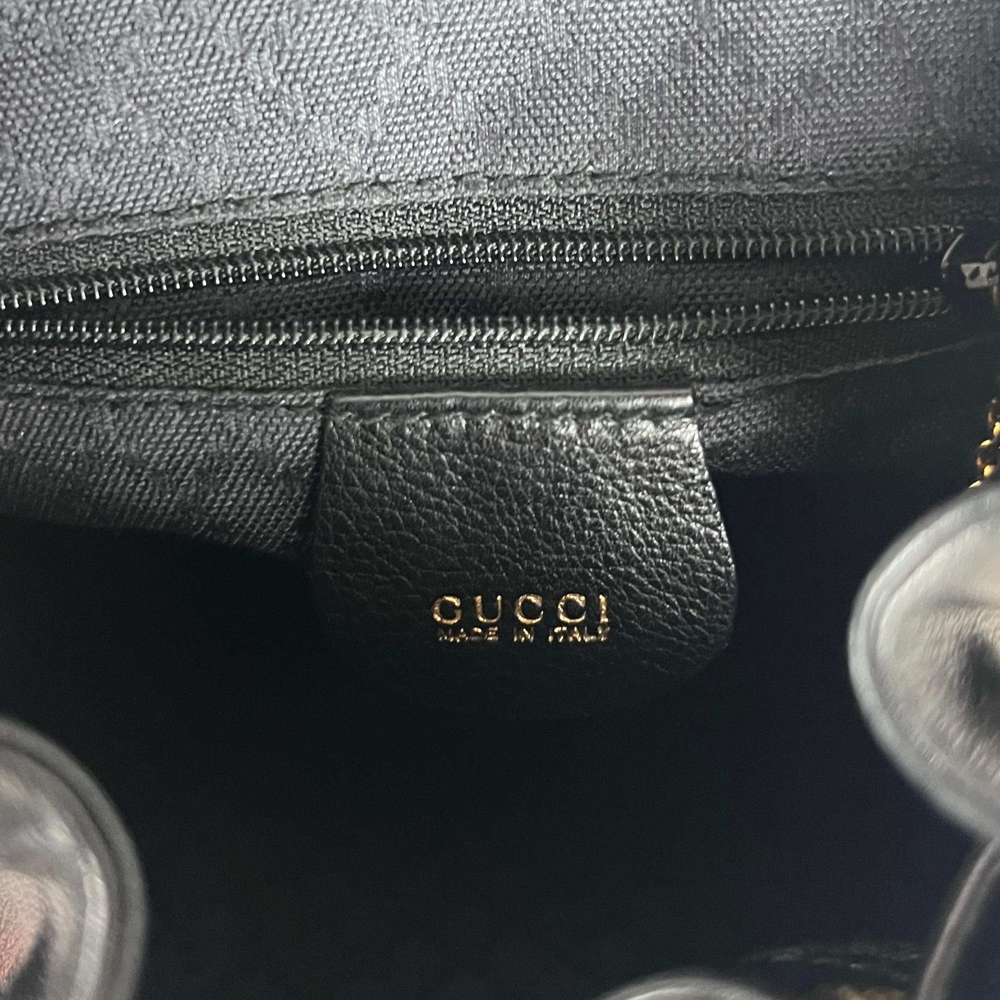 Gucci Sac à dos Bambou Cuir Noir circa 1990 en vente 7