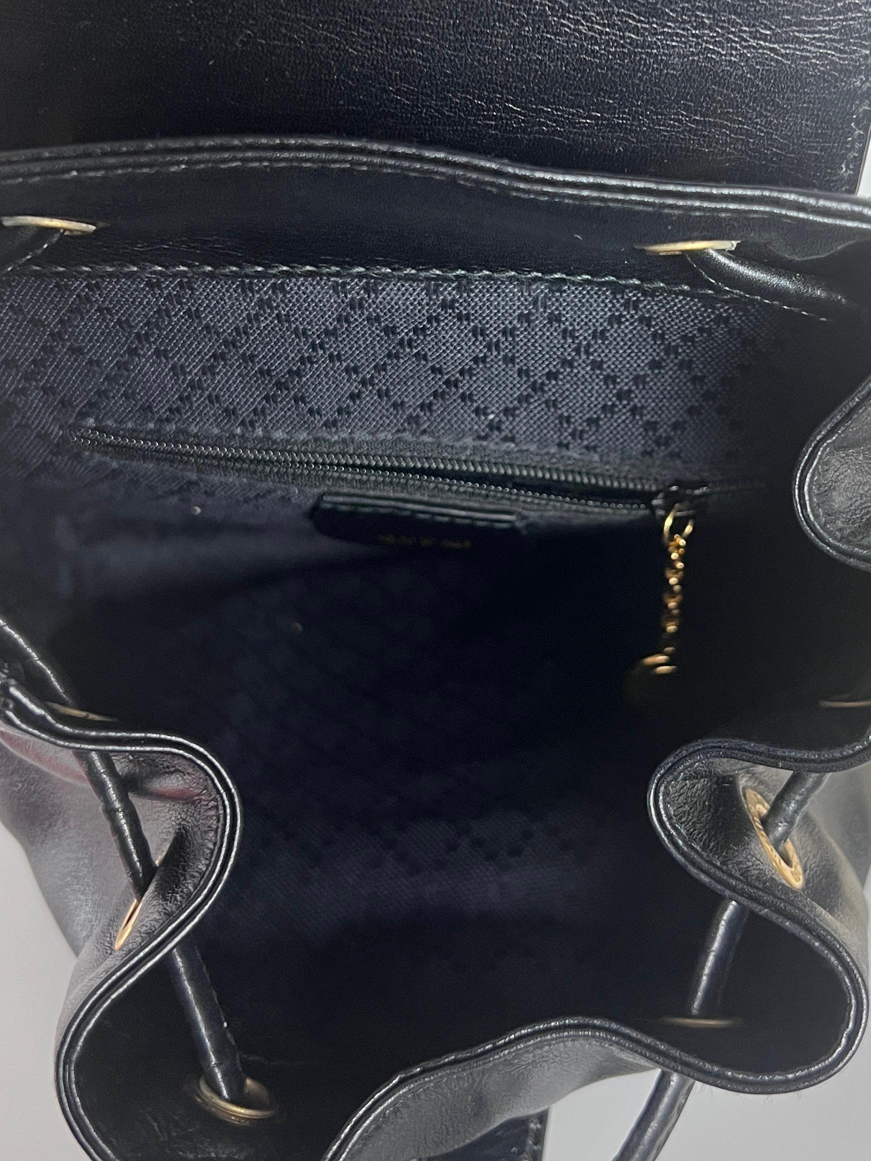 Gucci Sac à dos Bambou Cuir Noir circa 1990 en vente 10