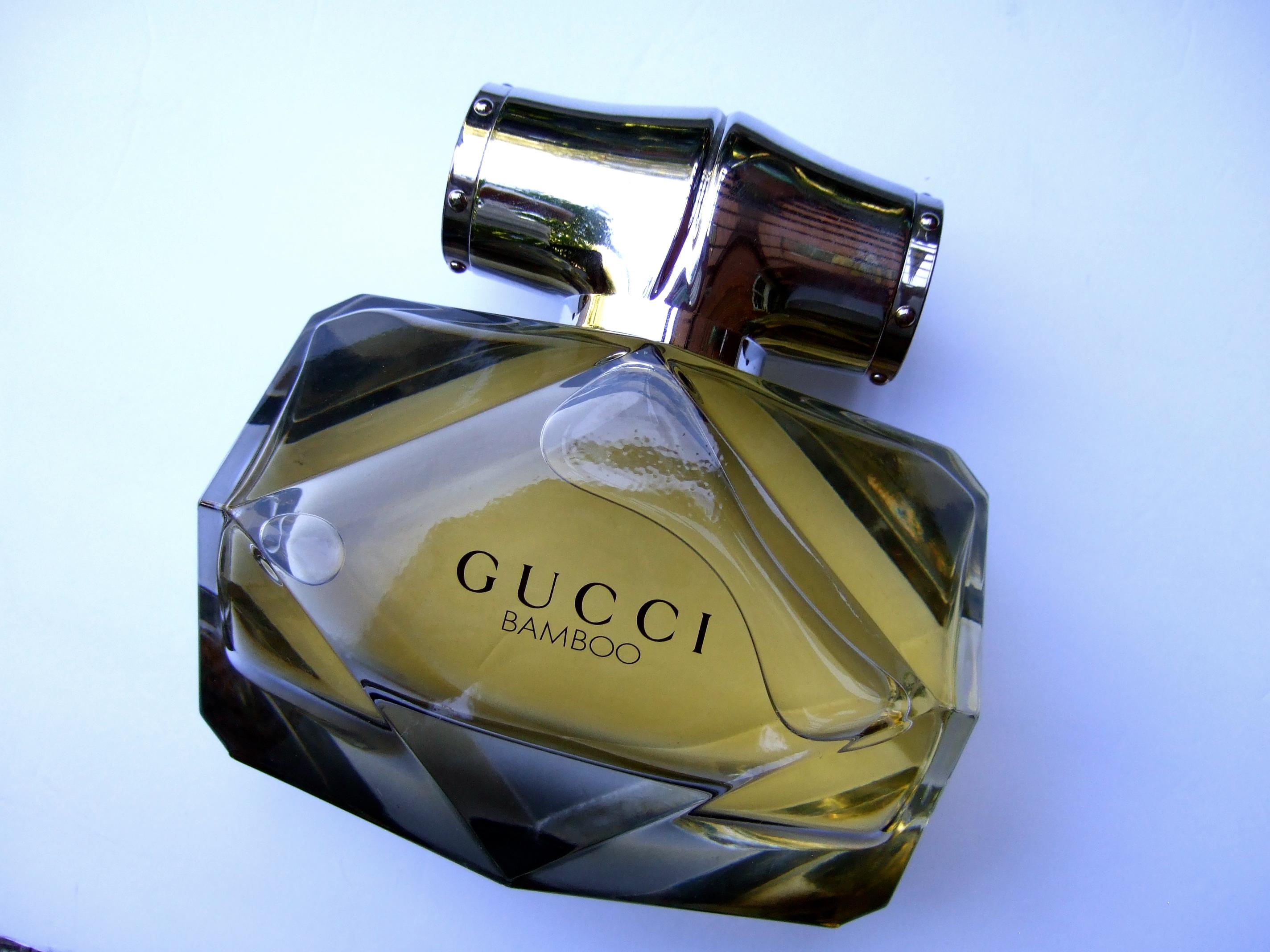 Gucci Bamboo Huge Glass Factice Faceted Display Decorative Bottle c 21st c  For Sale 1