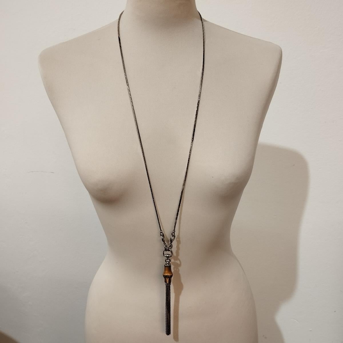 Very chic and iconic Gucci long necklace
925 Silver 
Bamboo
Cobra necklace
Lenght cm 80 (31,2 inches)
With pouch
Worldwide express shipping included in the price 