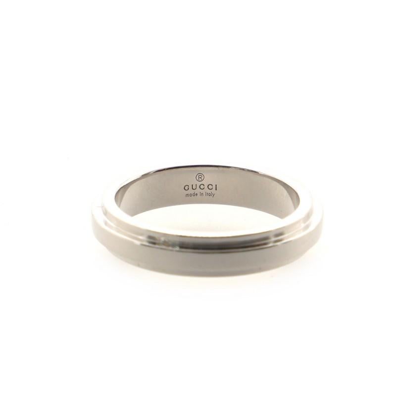 Gucci Band Ring 18K White Gold In Good Condition In New York, NY