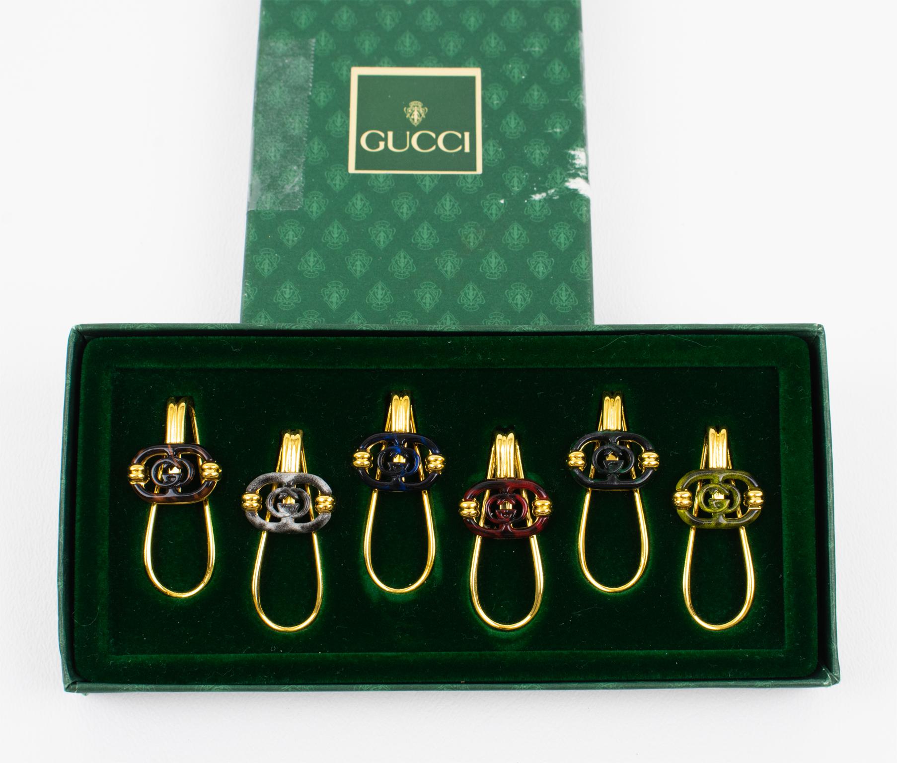 Moderne Ensemble de fabricants de bar en verre de bar plaqué or et émail de Gucci, dans sa boîte, années 1980 en vente