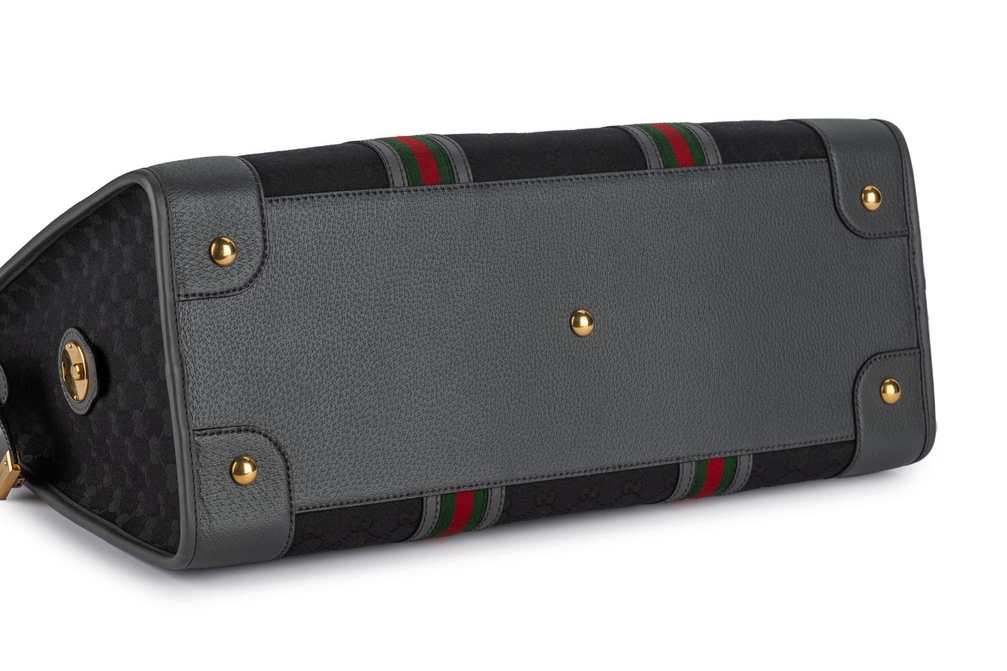 Women's or Men's Gucci Bauletto GG Monogram XL Duffle Bag For Sale