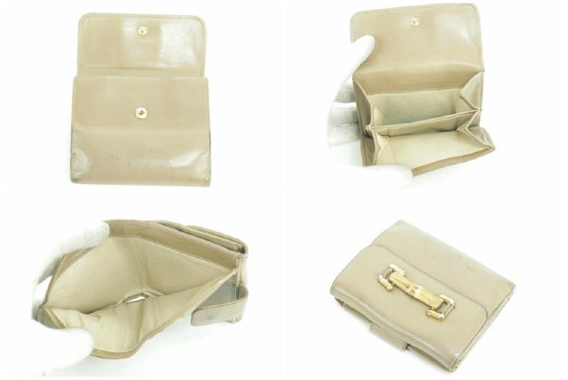 Gucci Beige 17gk0110 Leather Compact Bamboo Wallet In Good Condition For Sale In Dix hills, NY