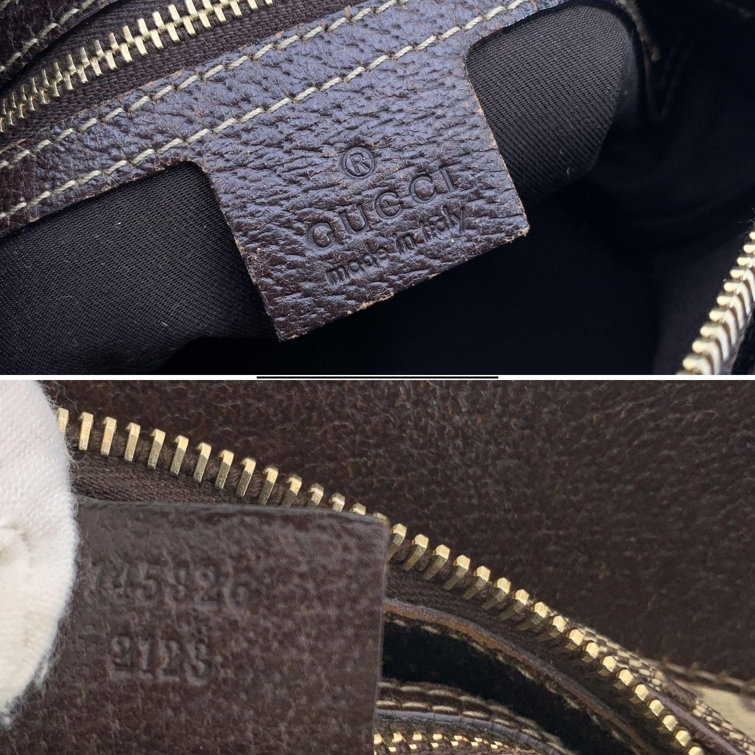 Donna Gucci Borsa a tracolla Hobo in tela beige e marrone con stampa a forma di coniglietto in vendita