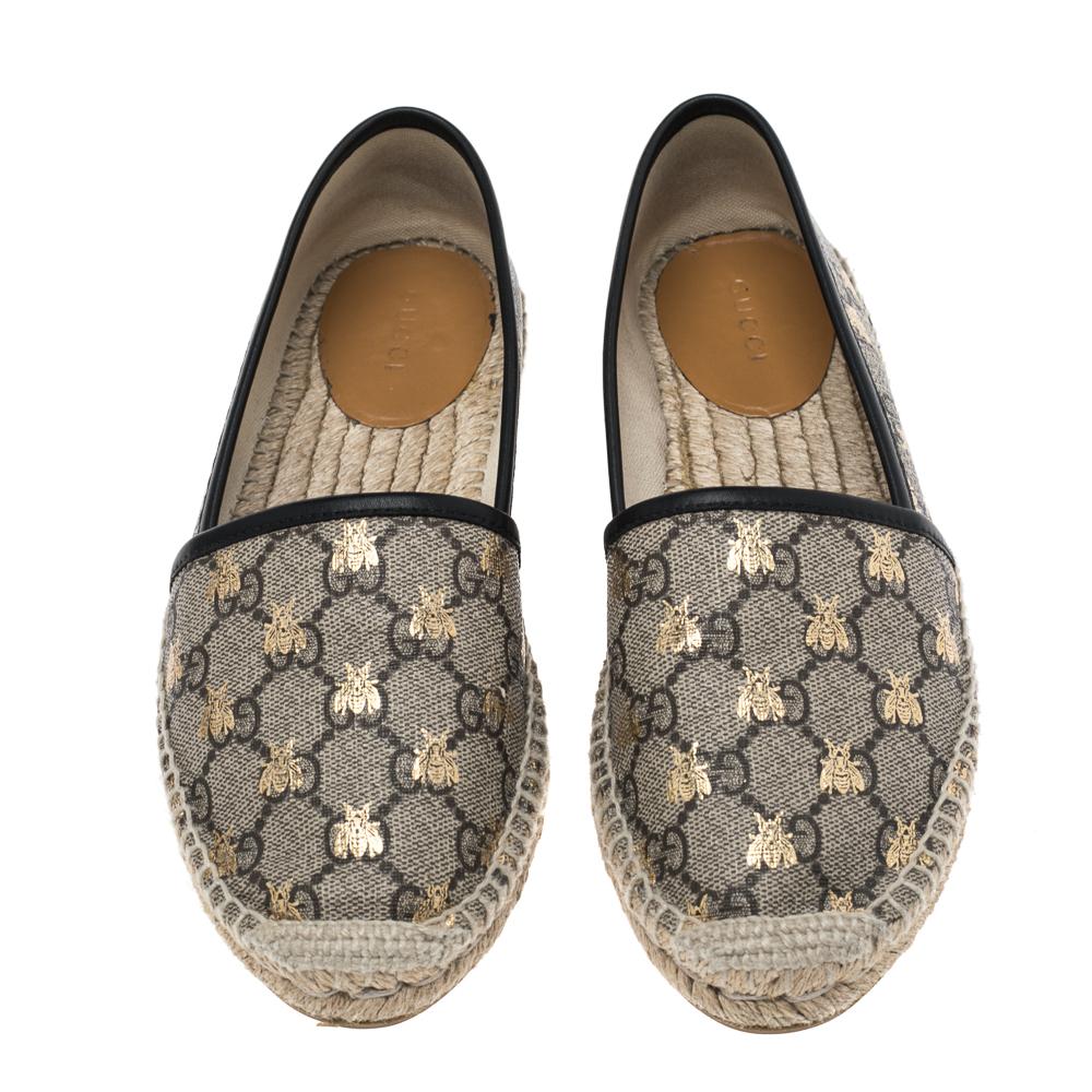 Gucci Beige/Black Coated Canvas and Leather Bee Espadrilles Size 36.5 In Good Condition In Dubai, Al Qouz 2