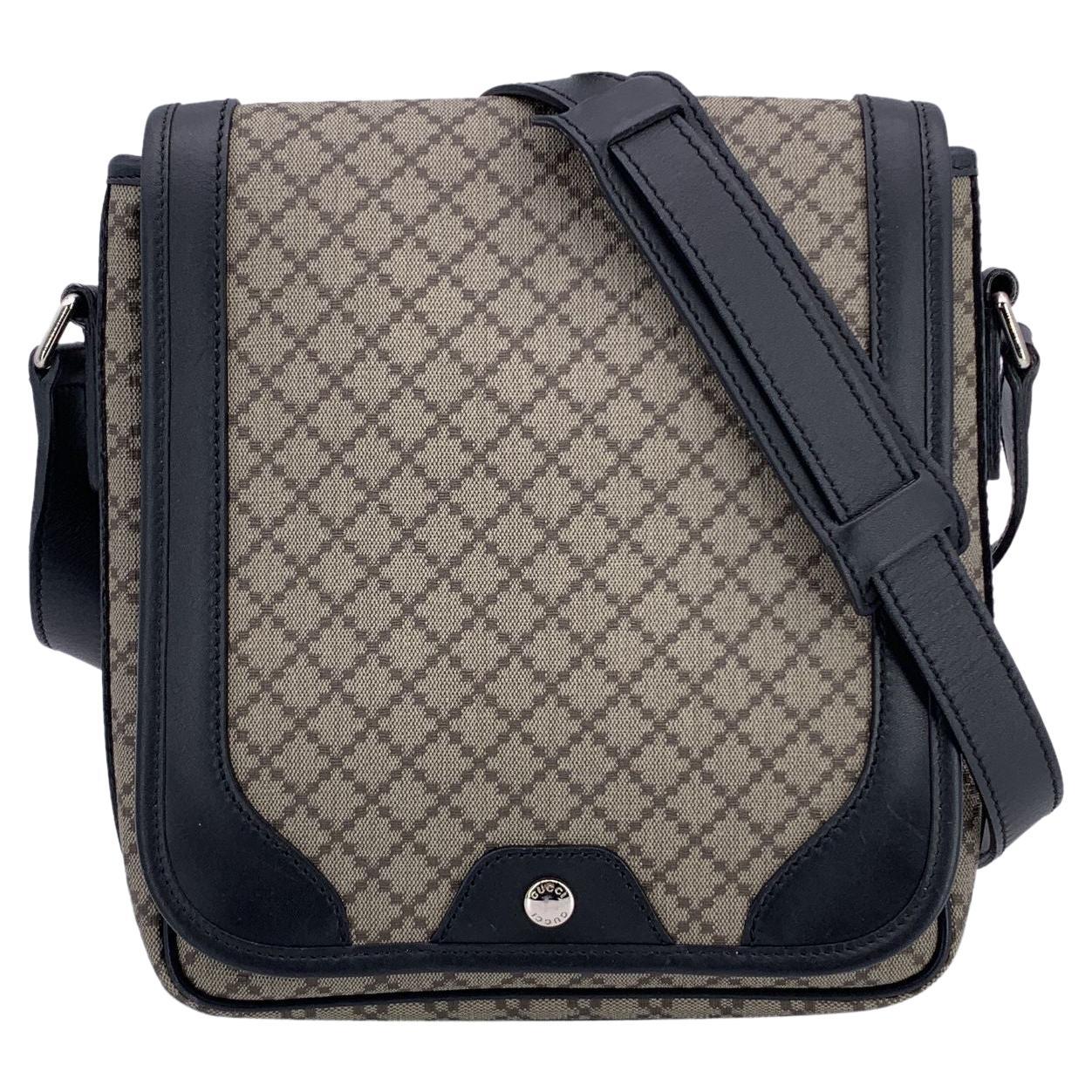 Gucci sac à bandoulière à rabat vertical en toile diamantée beige et noire