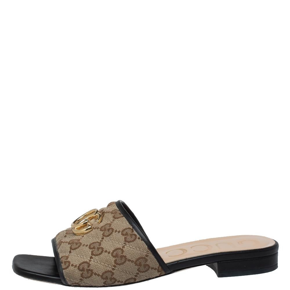 Gucci Beige/Black GG Canvas And Leather Slide Sandals Size 38 In Good Condition In Dubai, Al Qouz 2