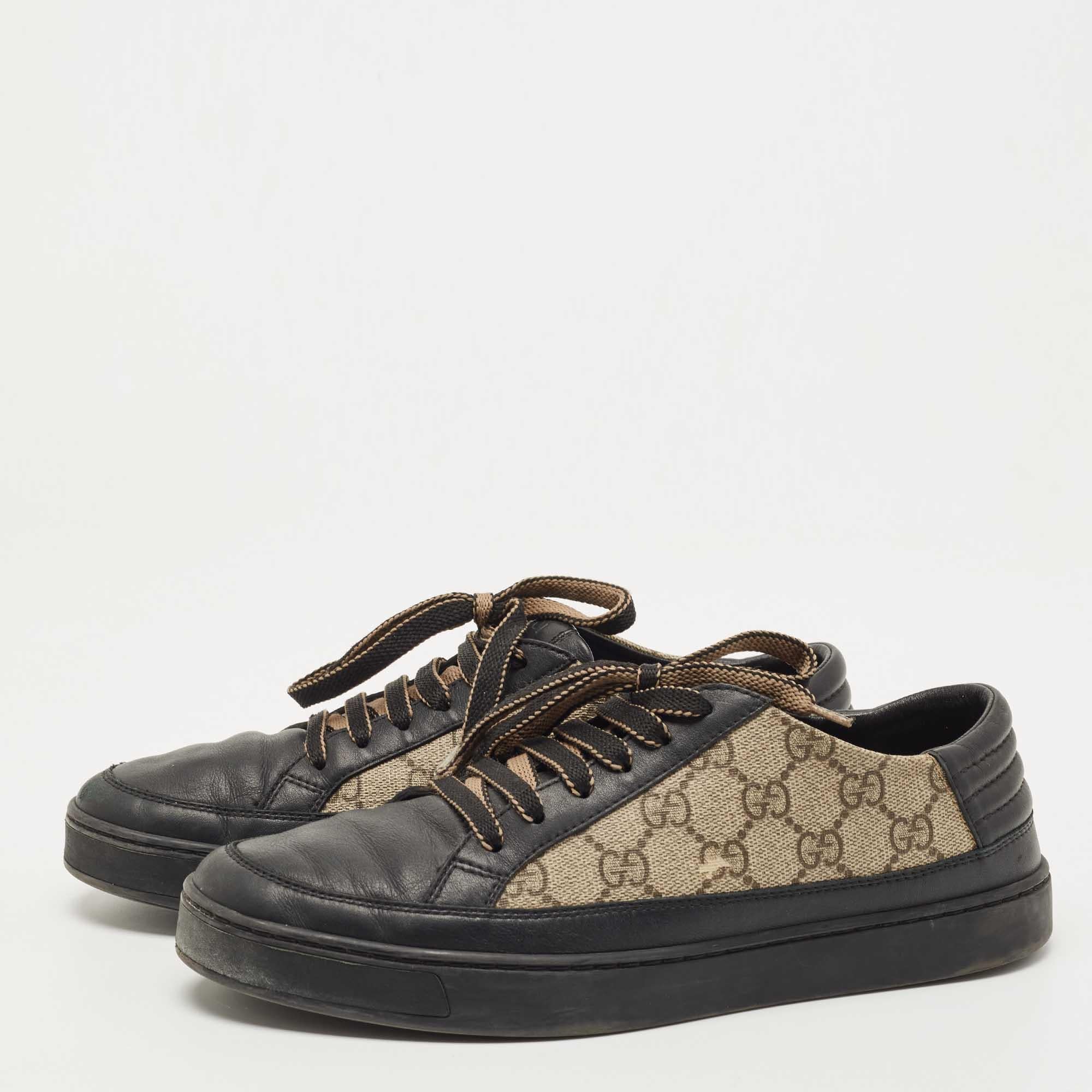 Coming in a classic silhouette, these designer sneakers are a seamless combination of luxury, comfort, and style. These sneakers are designed with signature details and comfortable insoles.