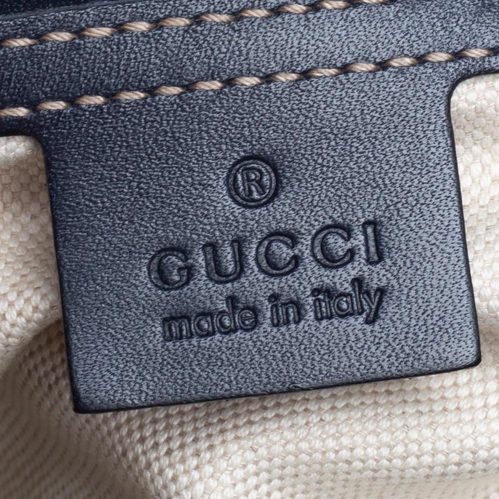 Women's Gucci Beige/Blue GG Supreme Canvas Flat Messenger Bag