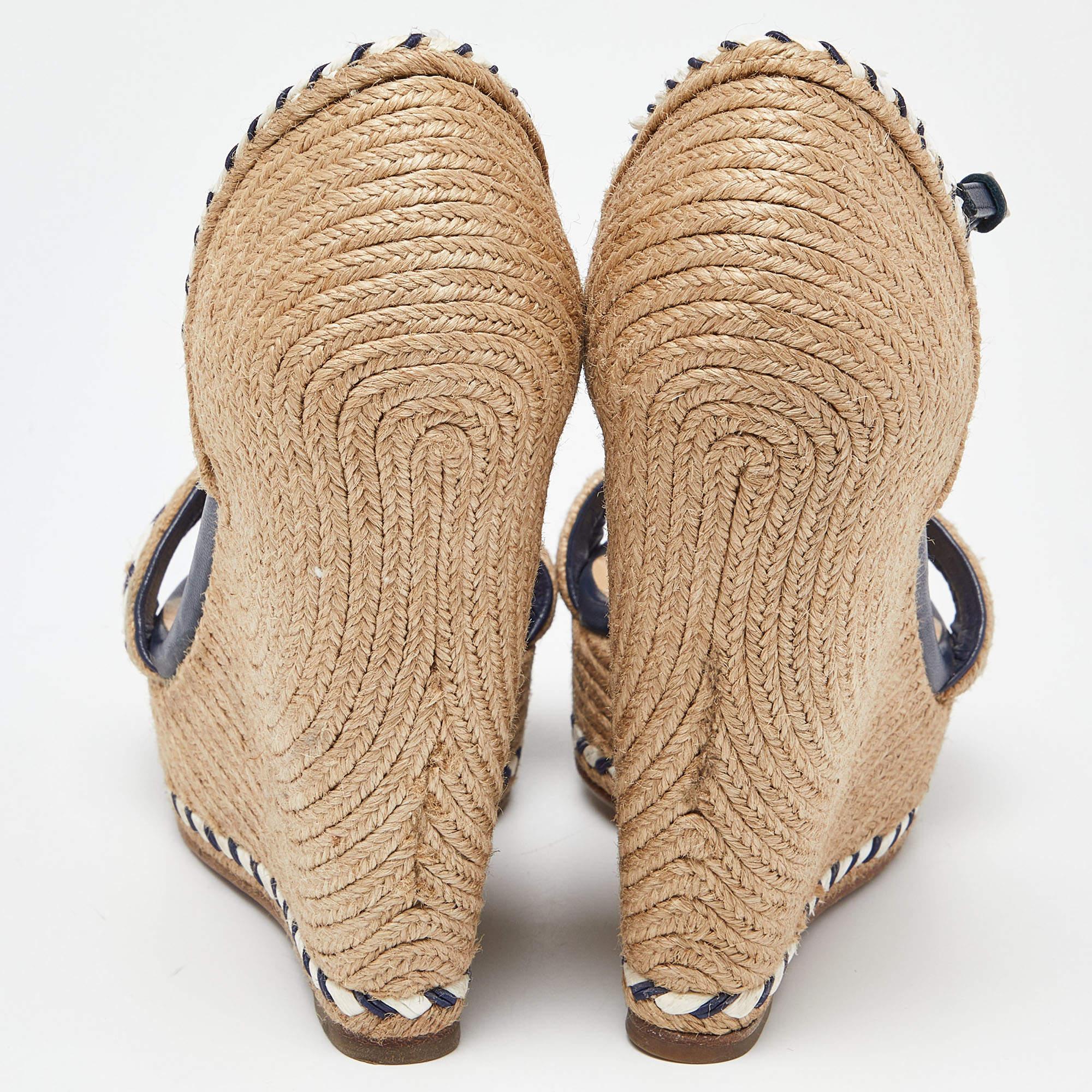 Gucci Espadrille-Keilsandalen aus Jute und Leder mit Kristallkristall in Beige/Blau, Größe 39,5 1