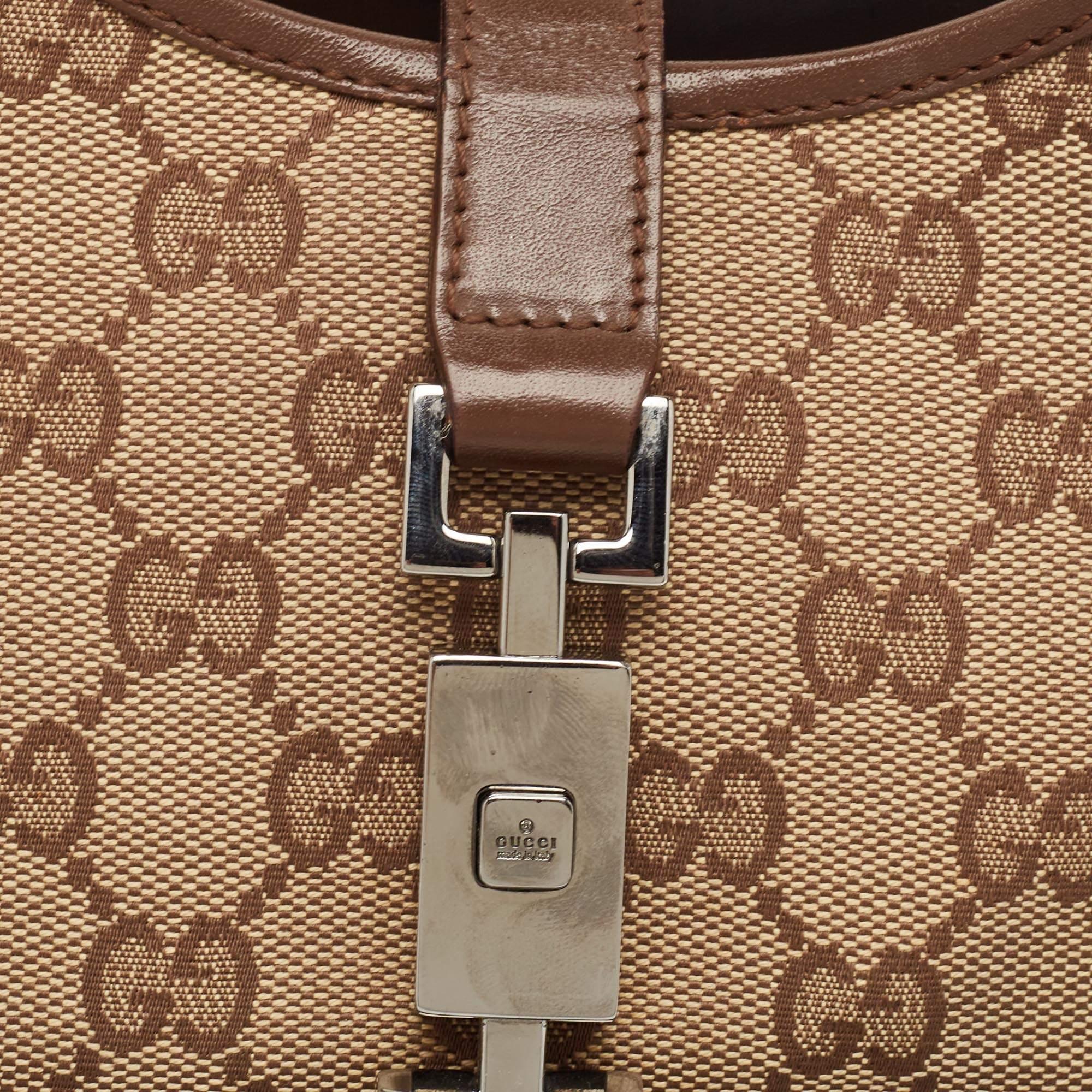 Gucci Beige/Brown GG Canvas and Leather Jackie Bardot Hobo In Good Condition In Dubai, Al Qouz 2