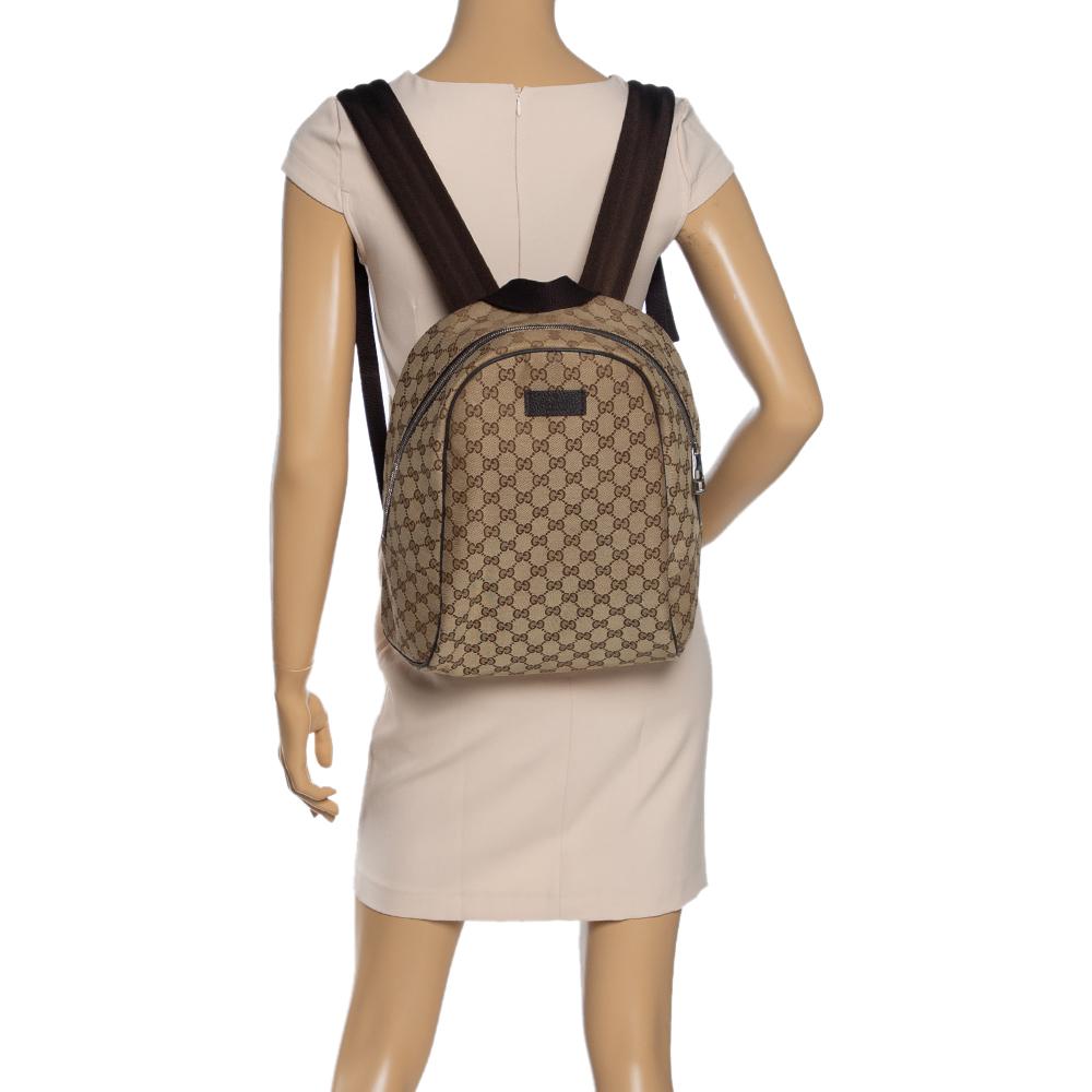 Gucci Beige/Braun GG Rucksack aus Canvas und Leder im Zustand „Hervorragend“ in Dubai, Al Qouz 2