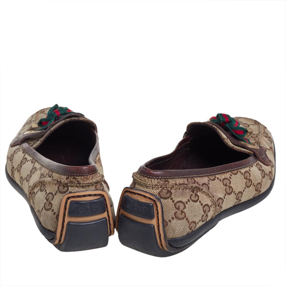 Gucci Beige/Brown GG Canvas and Leather Web Bow Detail Loafers Size 38 In Good Condition In Dubai, Al Qouz 2