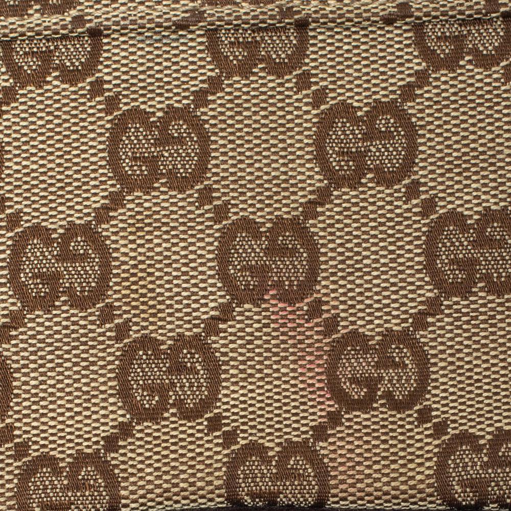 Gucci Beige/Brown GG Canvas Horsebit Chain Clutch In Good Condition In Dubai, Al Qouz 2