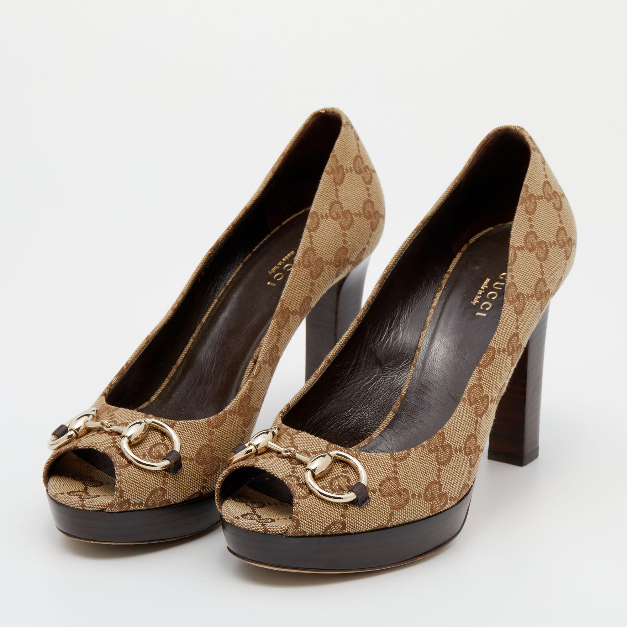 Gucci's timeless aesthetic and stellar craftsmanship in shoemaking is evident in these stunning pumps. Crafted from leather and GG canvas, they are topped with the signature Horsebit accent and mounted on tall heels for the right amount of