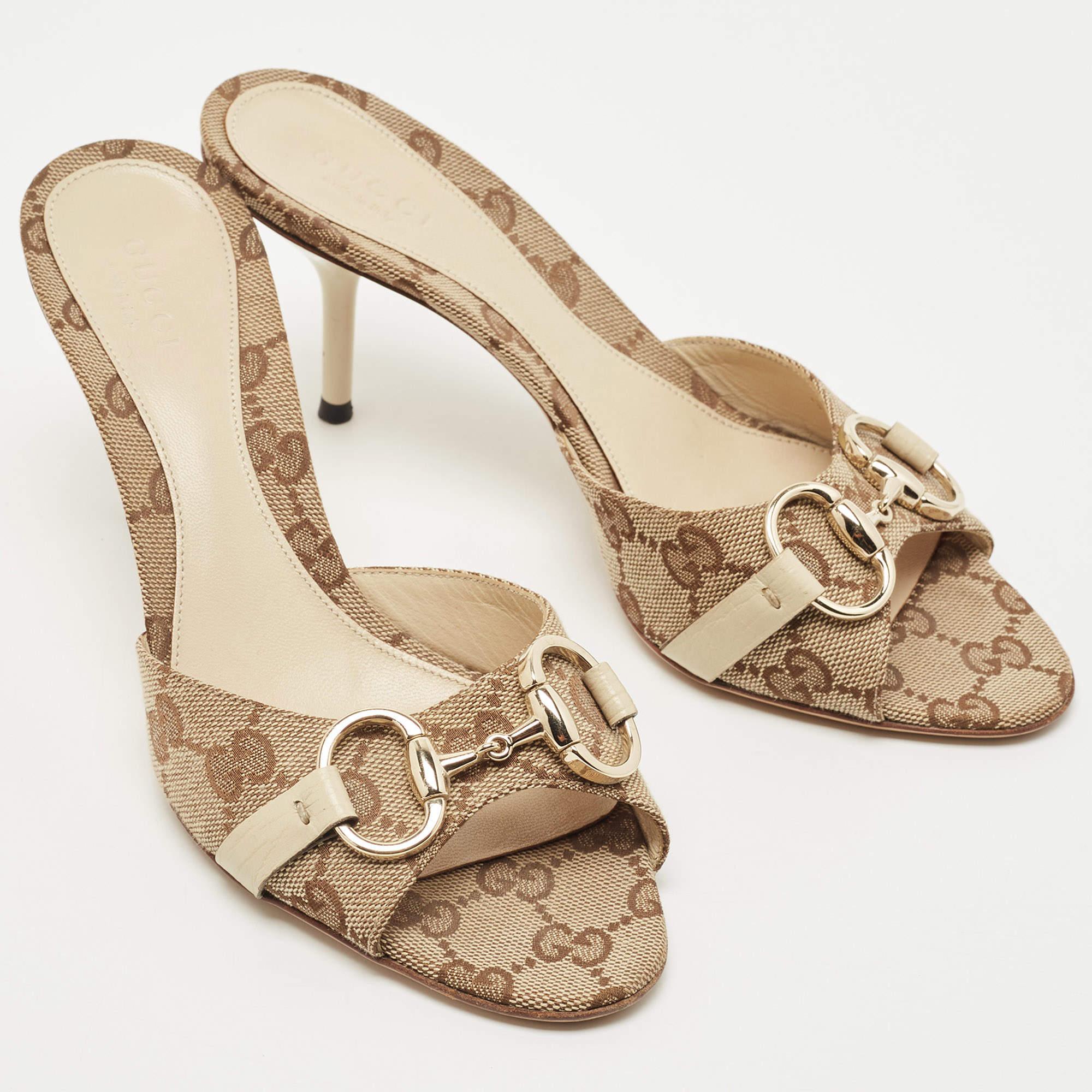 Gucci Beige/Brown GG Canvas Horsebit Slide Sandals Size 35.5 In Good Condition In Dubai, Al Qouz 2
