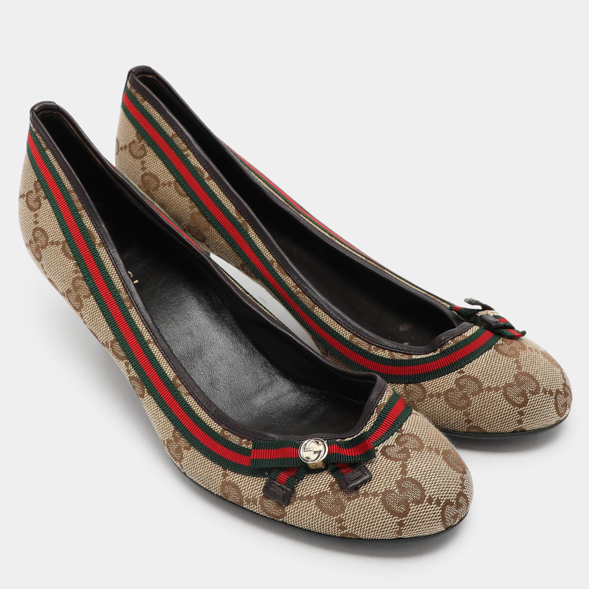 Gucci Beige/Brown GG Canvas Mayfair Pumps Size 37 In Good Condition In Dubai, Al Qouz 2