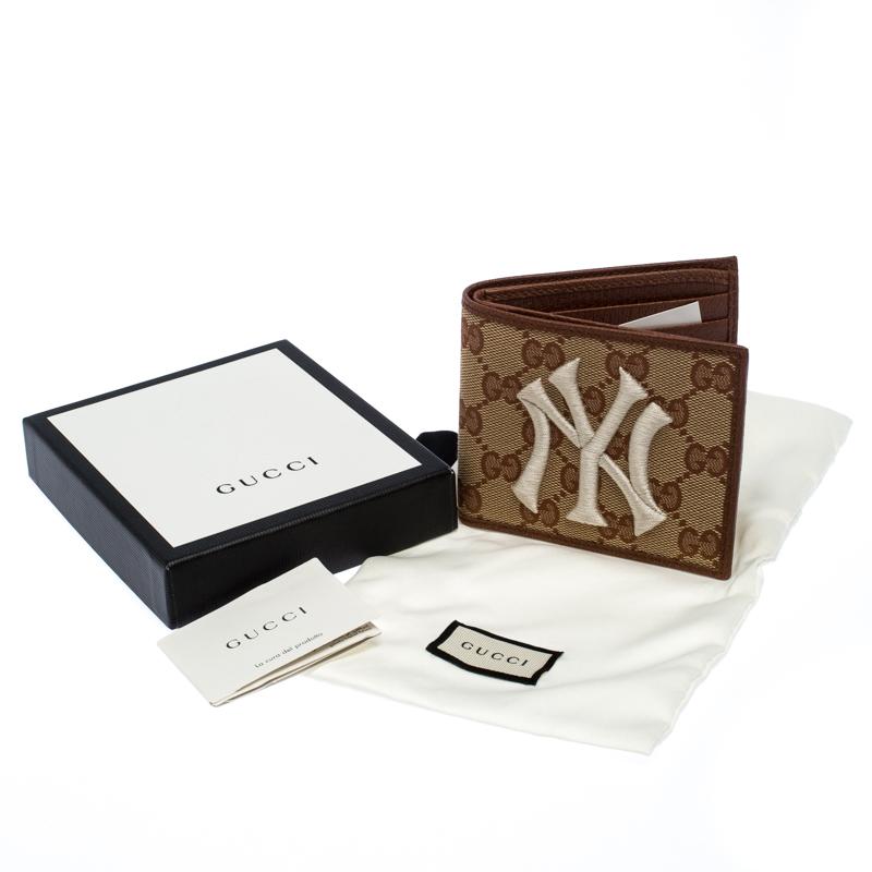 coach yankees wallet