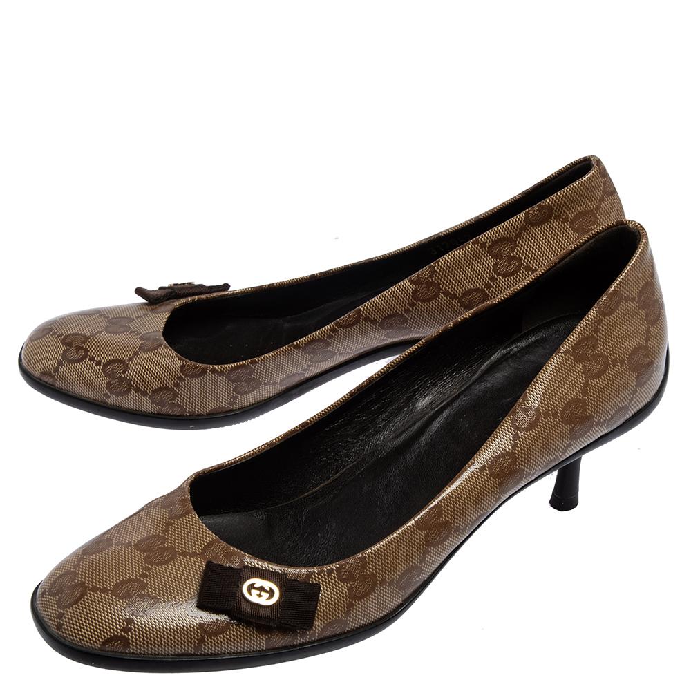 Gucci Beige/Brown GG Crystal Canvas Bow Pumps Size 36 In Good Condition In Dubai, Al Qouz 2