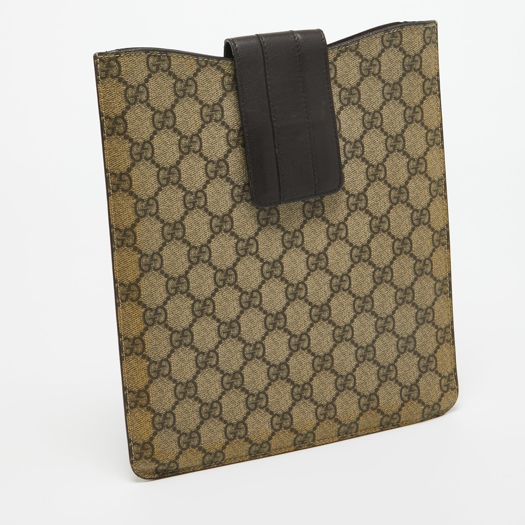 Gucci Beige/Brown GG Supreme Canvas and Leather iPad Case In Good Condition In Dubai, Al Qouz 2