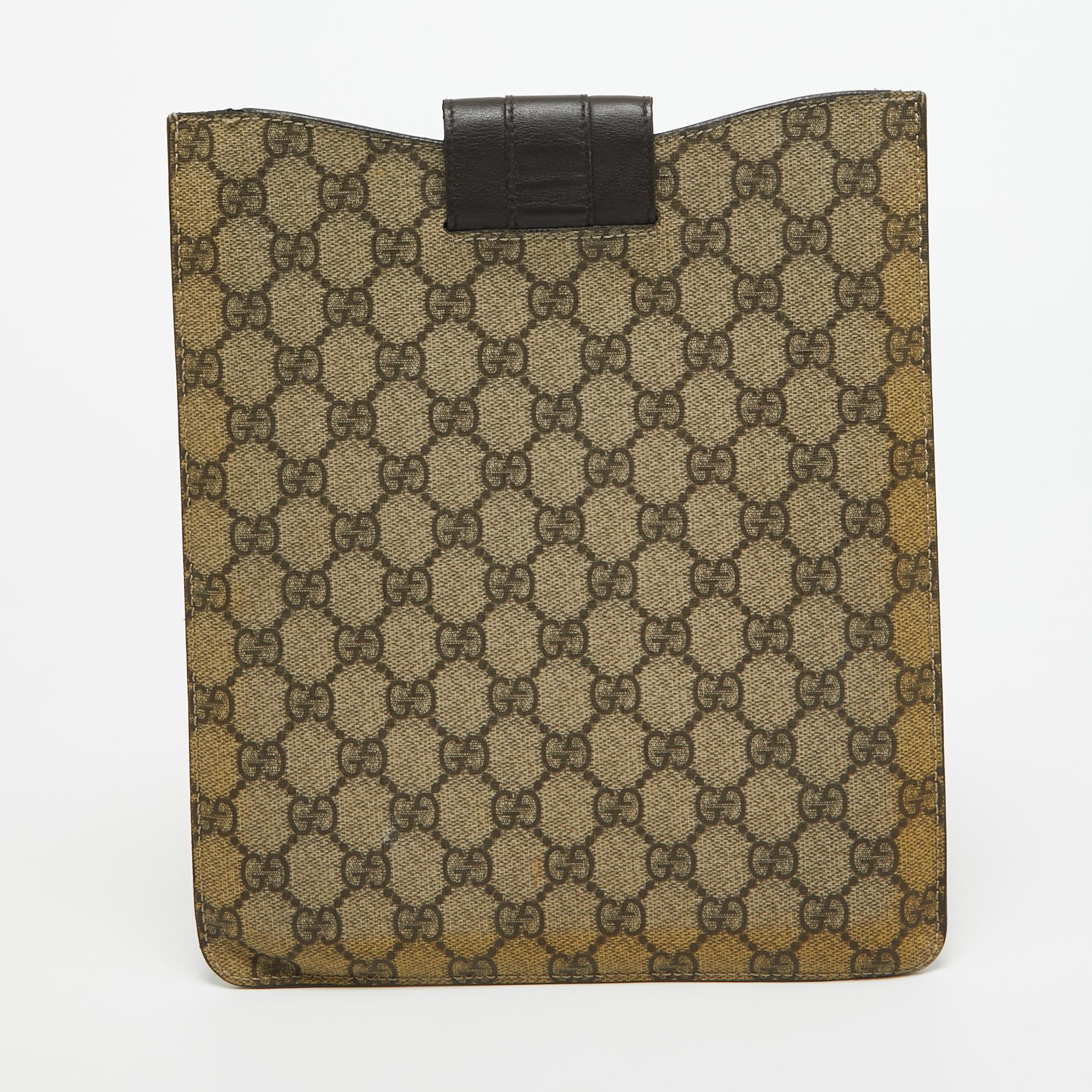 Women's Gucci Beige/Brown GG Supreme Canvas and Leather iPad Case