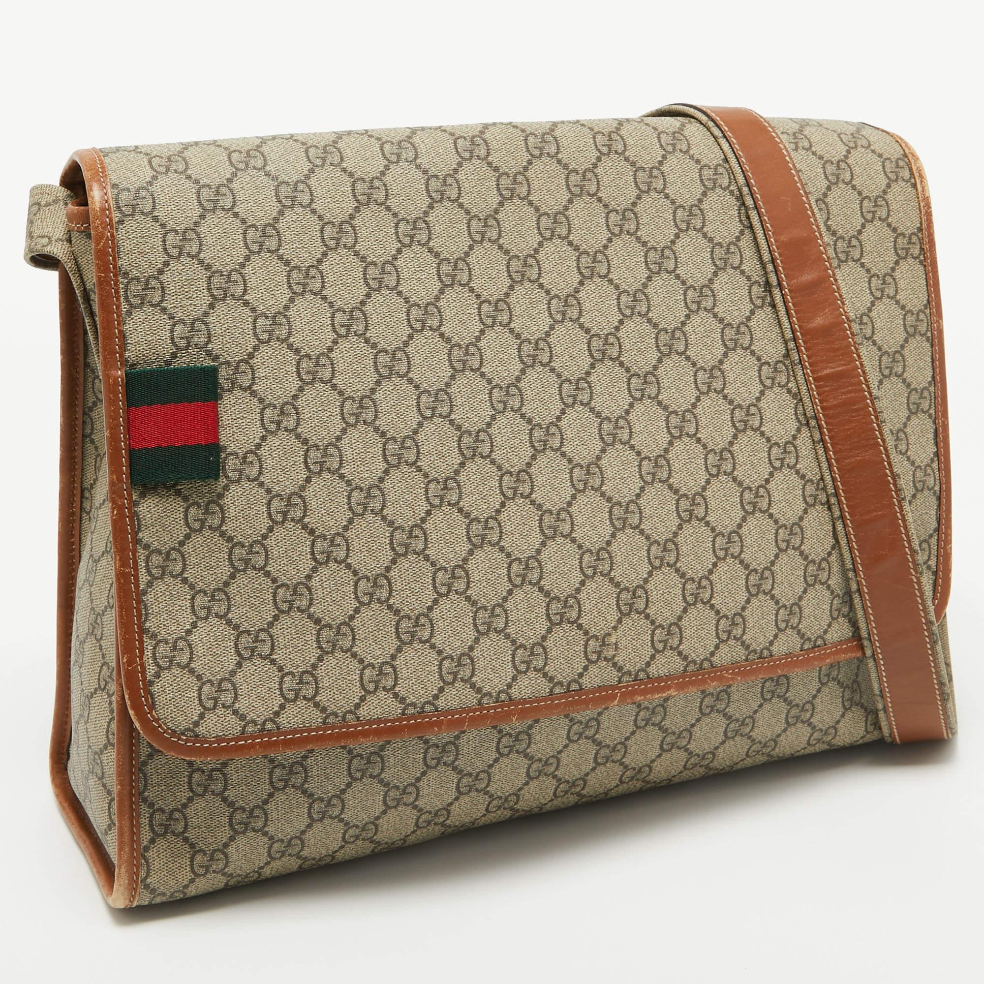 Gucci Beige/Brown GG Supreme Canvas And Leather Messenger Bag For Sale 26