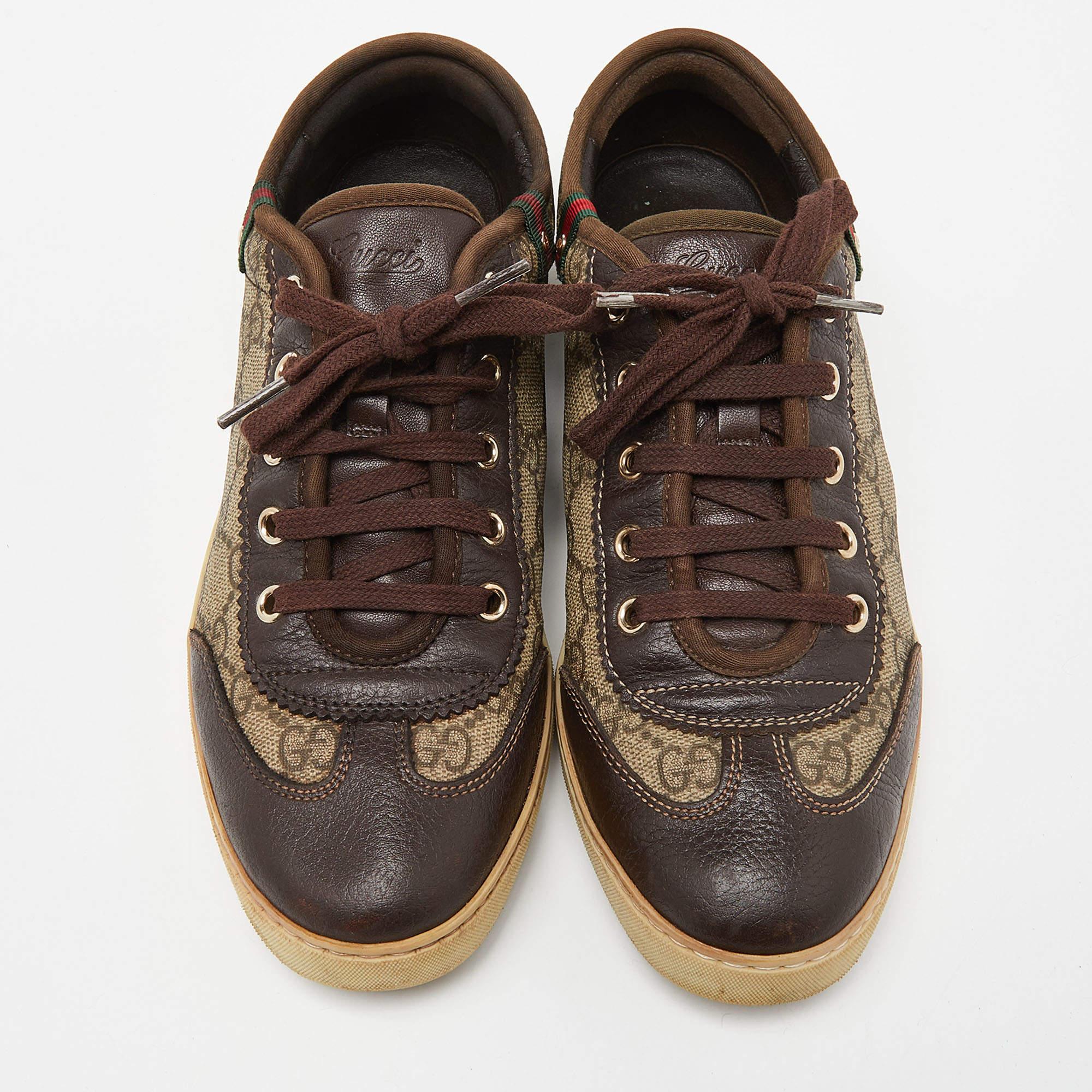Gucci Beige/Brown GG Supreme Canvas and Leather Web Lace Up Sneakers Size 37.5 In Good Condition For Sale In Dubai, Al Qouz 2